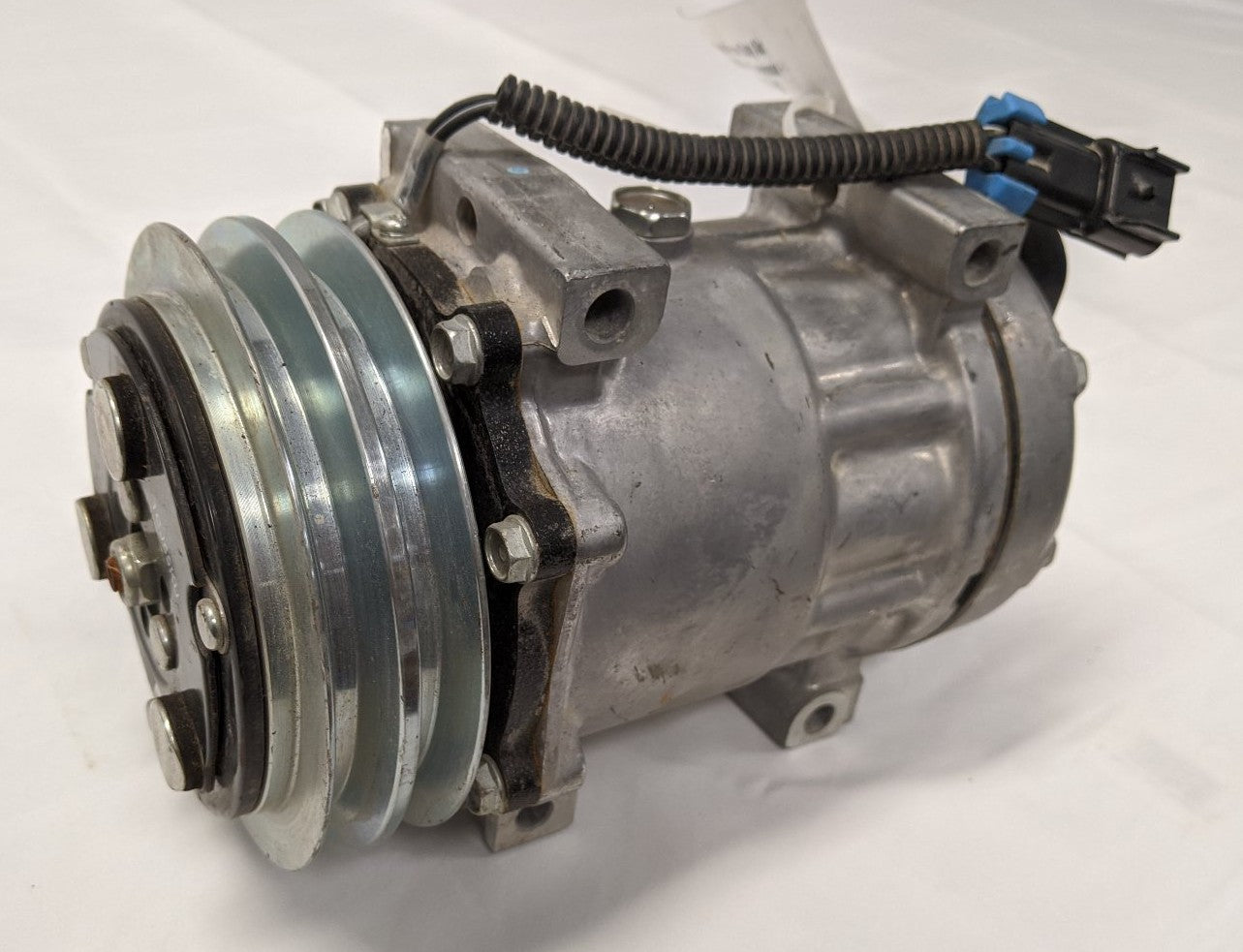 Sanden Heavy Duty Air Conditioning Compressor - P/N SKI 4538