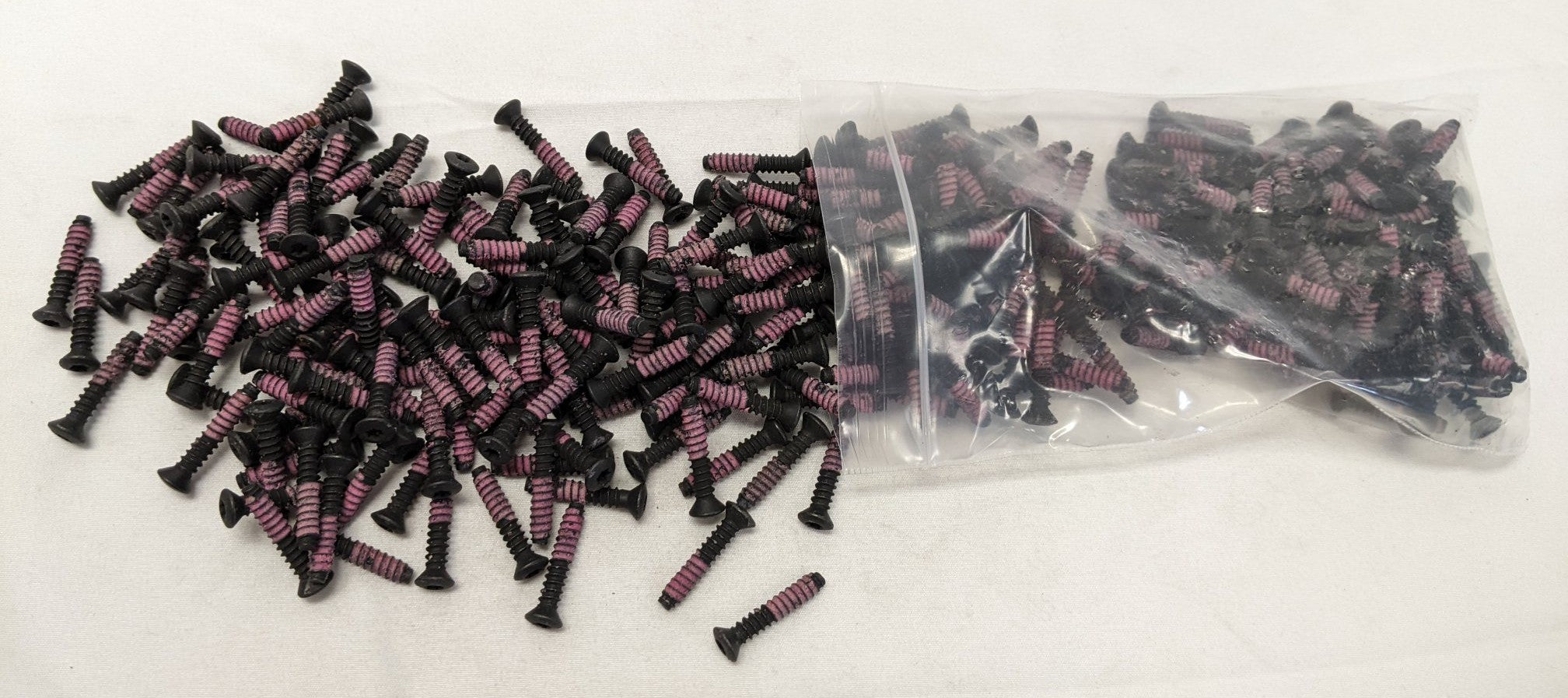 *Lot of 300* New M5 X 25MM Steel Oval Head (Torx) Rolling Screw