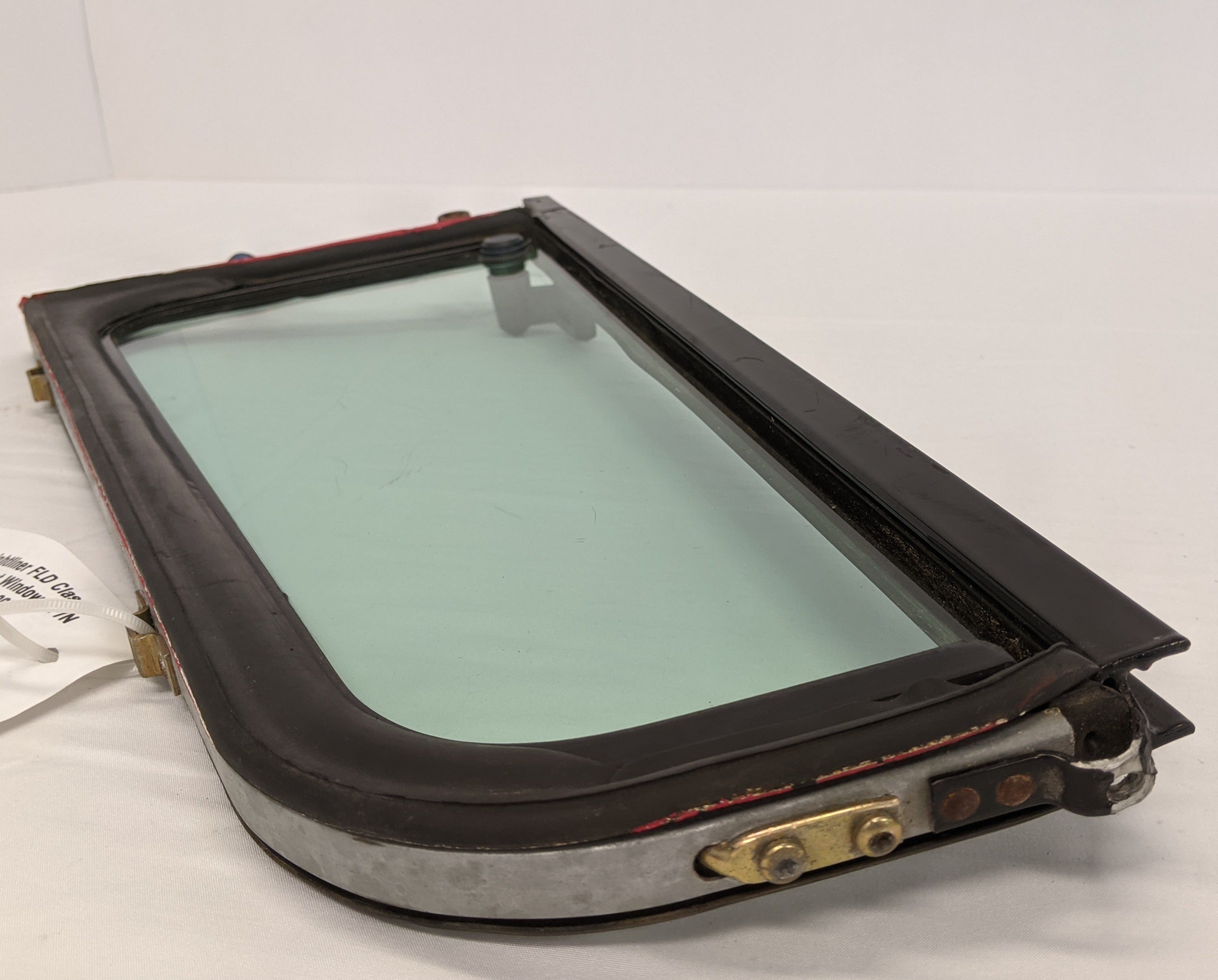 Used Freightliner FLD Classic RH Tinted Vent Window - P/N A18-17428-007 (10090898784572)
