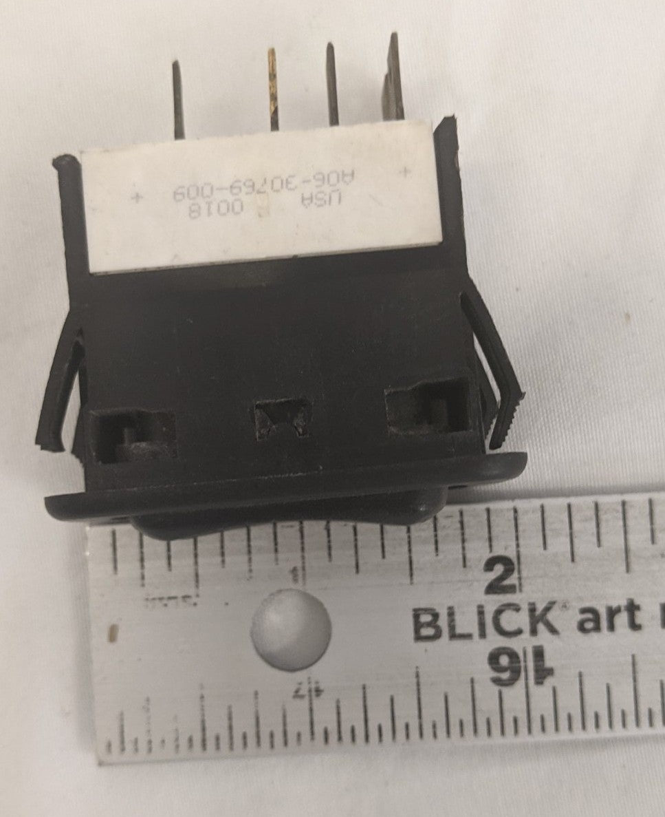 A06-30769-009 - Freightliner Engine Check Momentary Switch