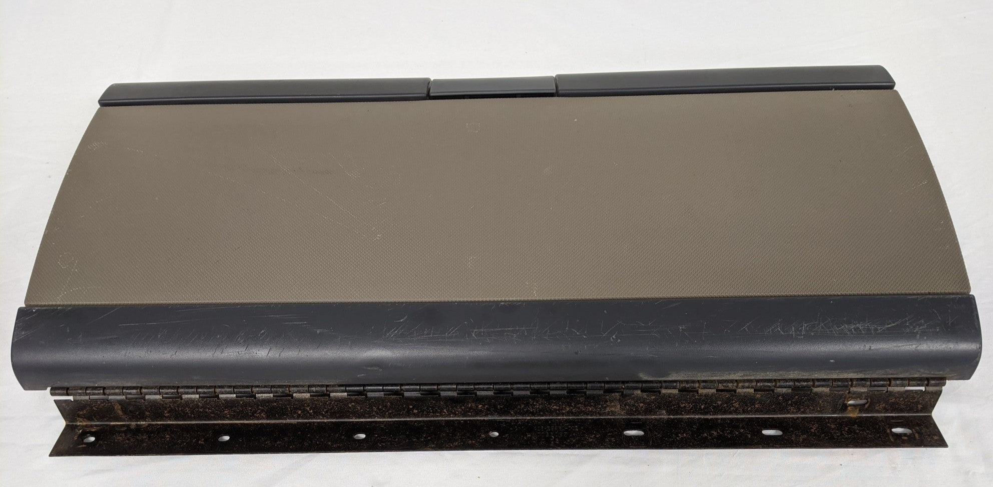 Used Freightliner CAS P3 60" SLPR 25.5" Storage Cabinet Door - P/N A18-62726-000 (9960341569852)