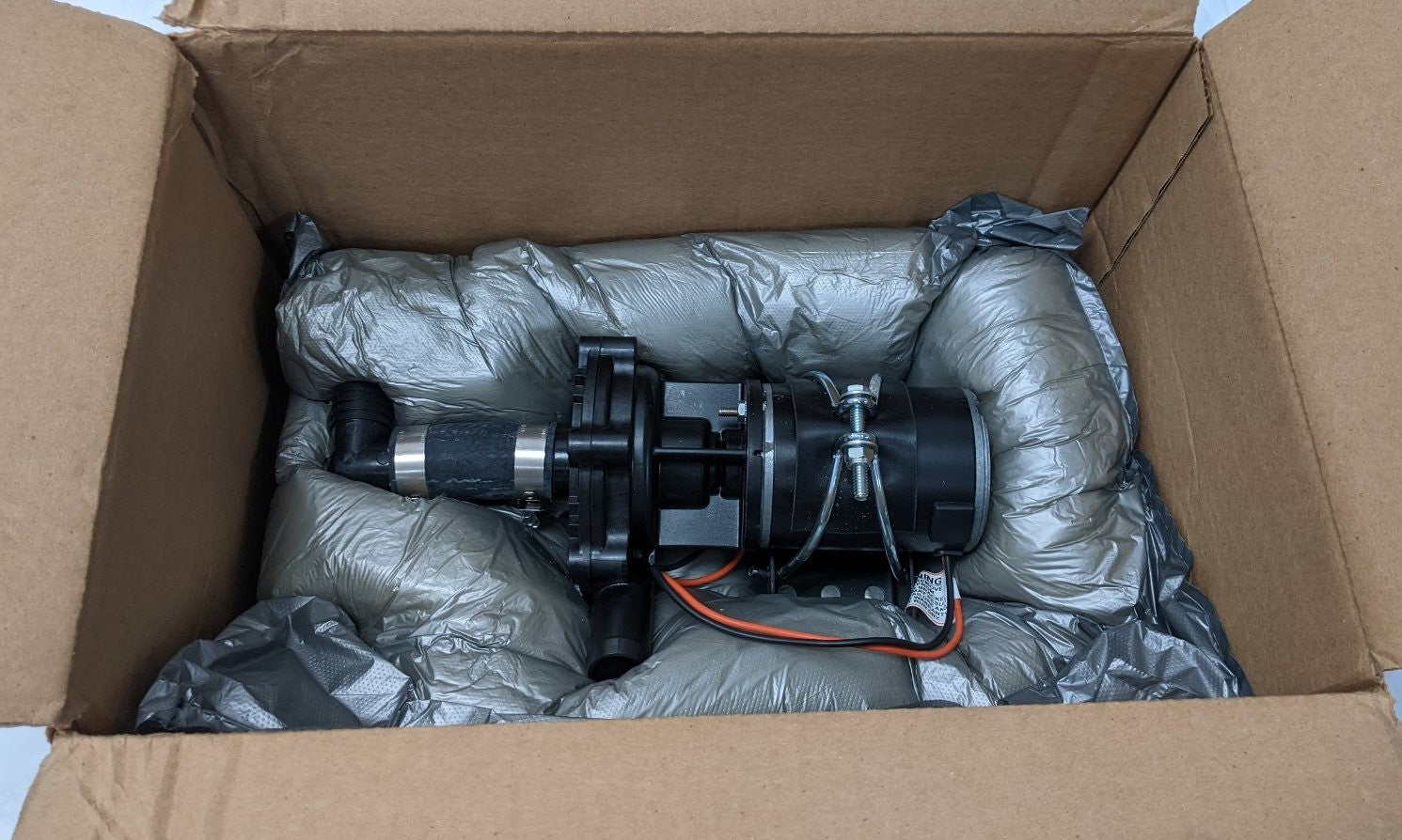 Bergstrom 12V HVAC Booster Pump | BSM 1000360349