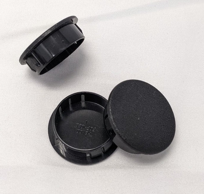 *Lot of 20* New Heyco 1-1/8" Plastic Panel Hole Knockout Plug - 1093