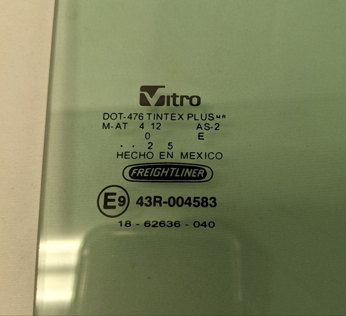 New Freightliner RH Door Window Glass with Channel - P/N DNC 62636-5