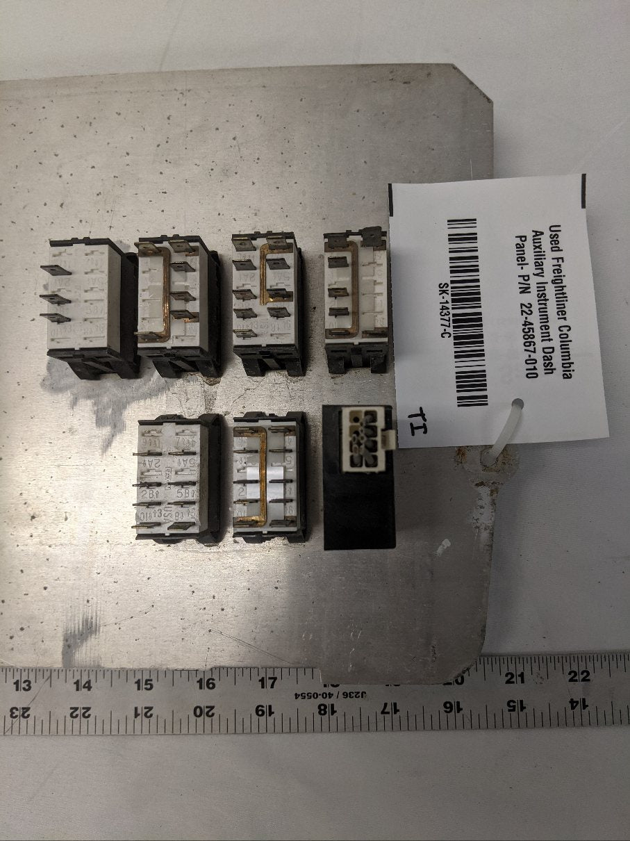 22-45867-010 - Freightliner Columbia Auxiliary Instrument Dash Panel