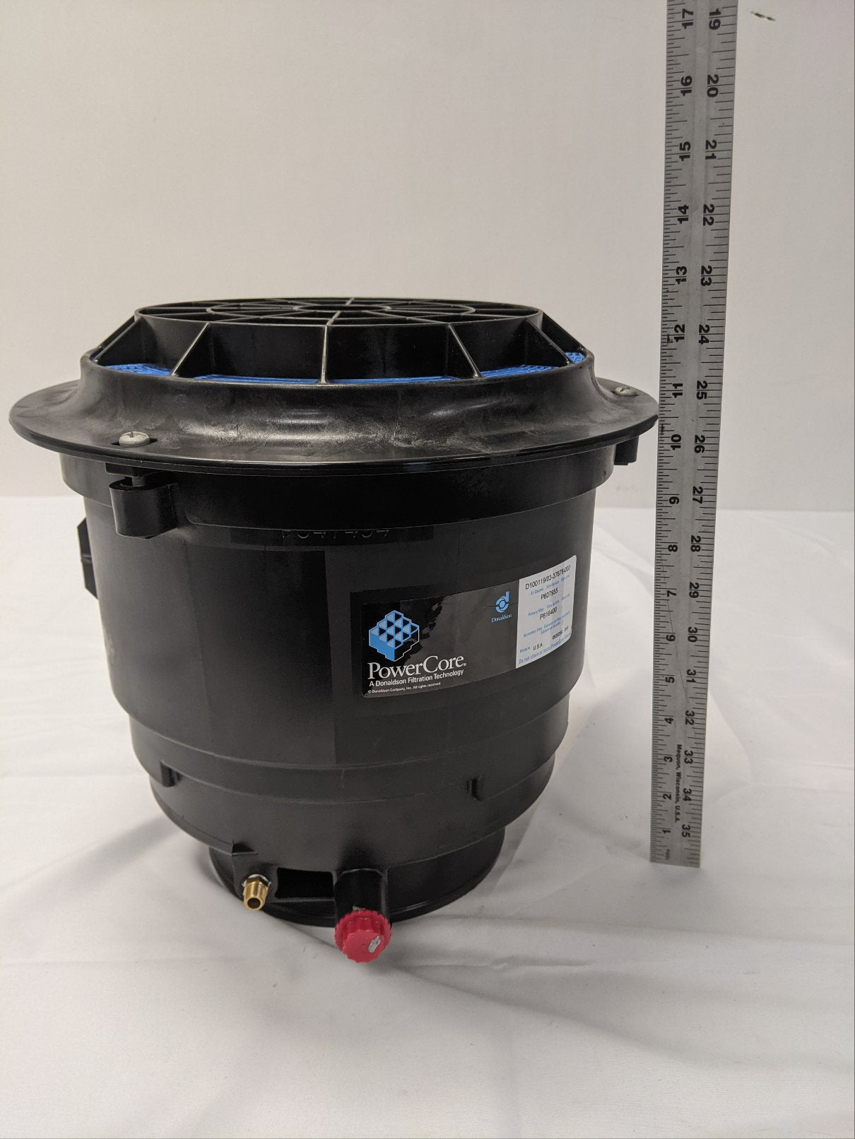 Freightliner M2 Cummins ISB6.7 Air Cleaner w/ Vacuator Valve -P/N 03-37678-000