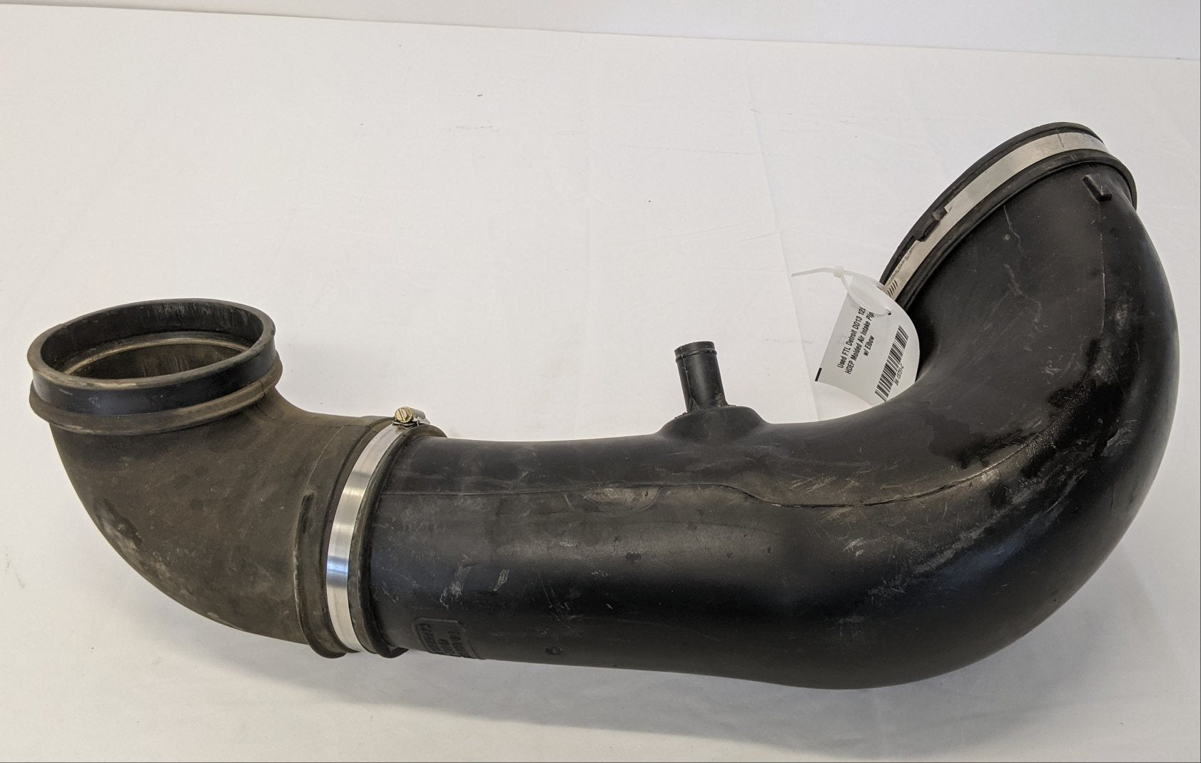 Freightliner Molded Air Intake Pipe w/ Elbow - 03-37737-000