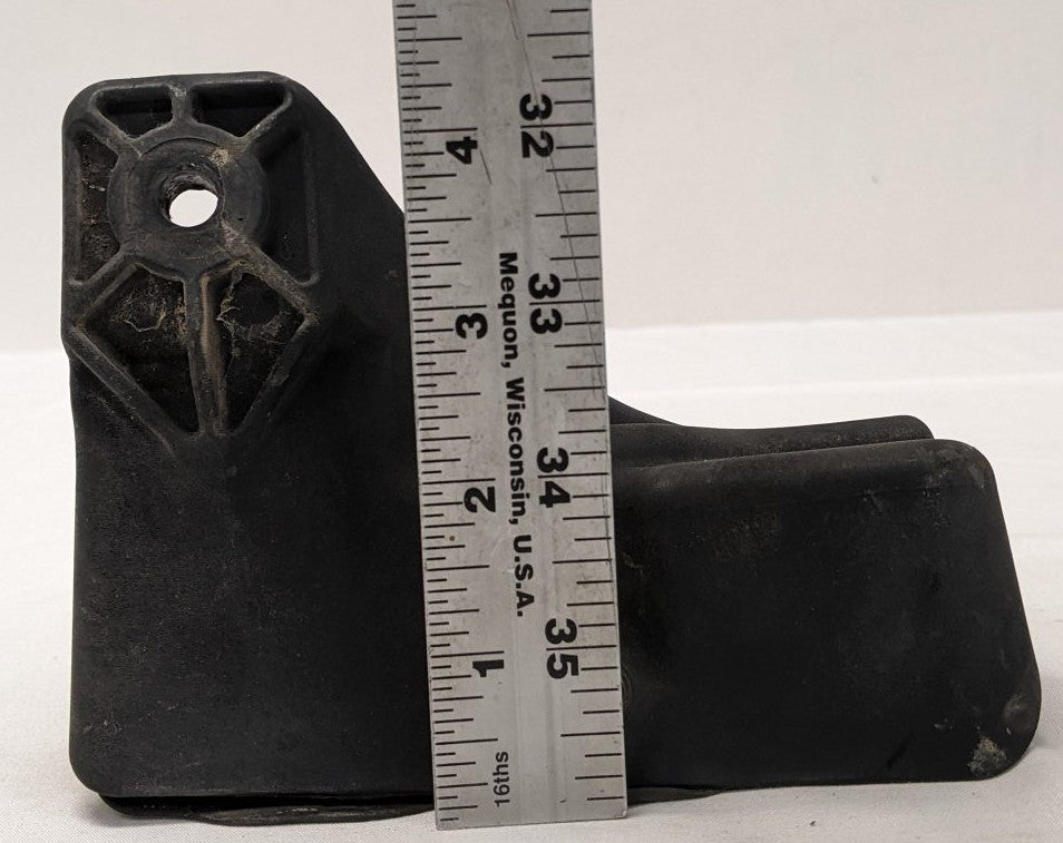 *Lot of 2* Used RH UPR & LWR Sleeper Extension Brackets -P/N A22-68051/68052-001