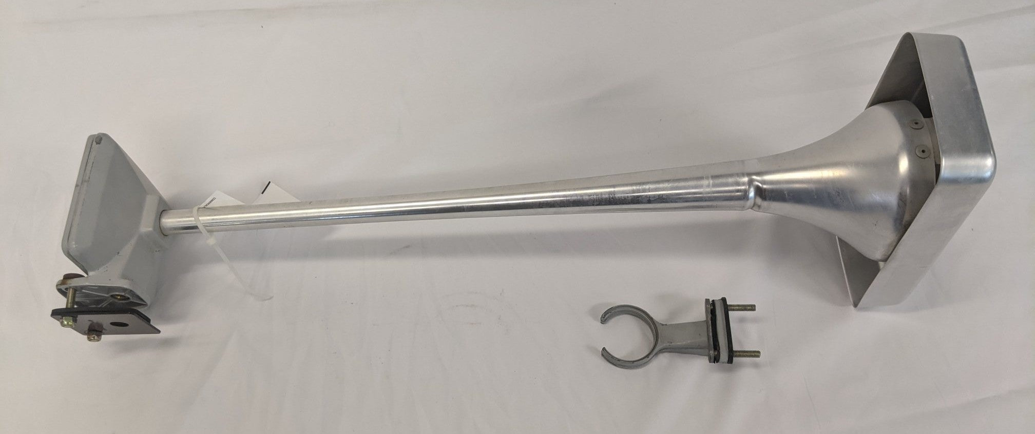 Used FTL 26" Bright Rectangular Air Horn w/ Bell Mount - P/N 22-58124-000