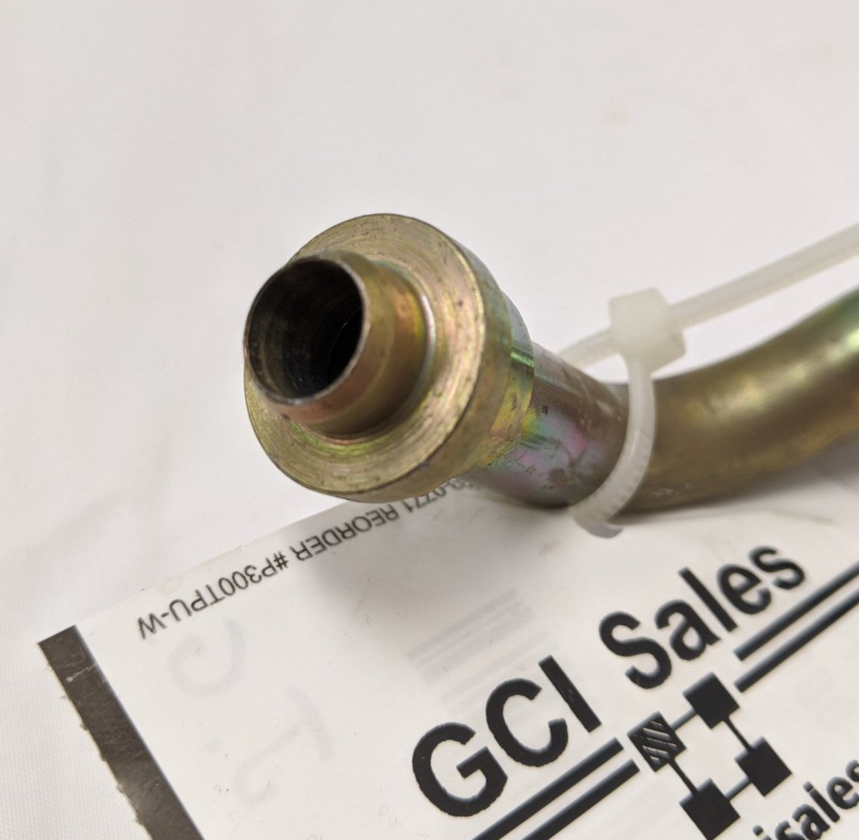 Freightliner #8 A/C Condenser Refrigerant Hose - P/N A22-65344-000