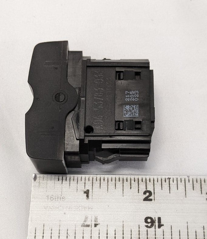 Freightliner Cascadia Message Buzzer Rocker Switch A06-53783-033