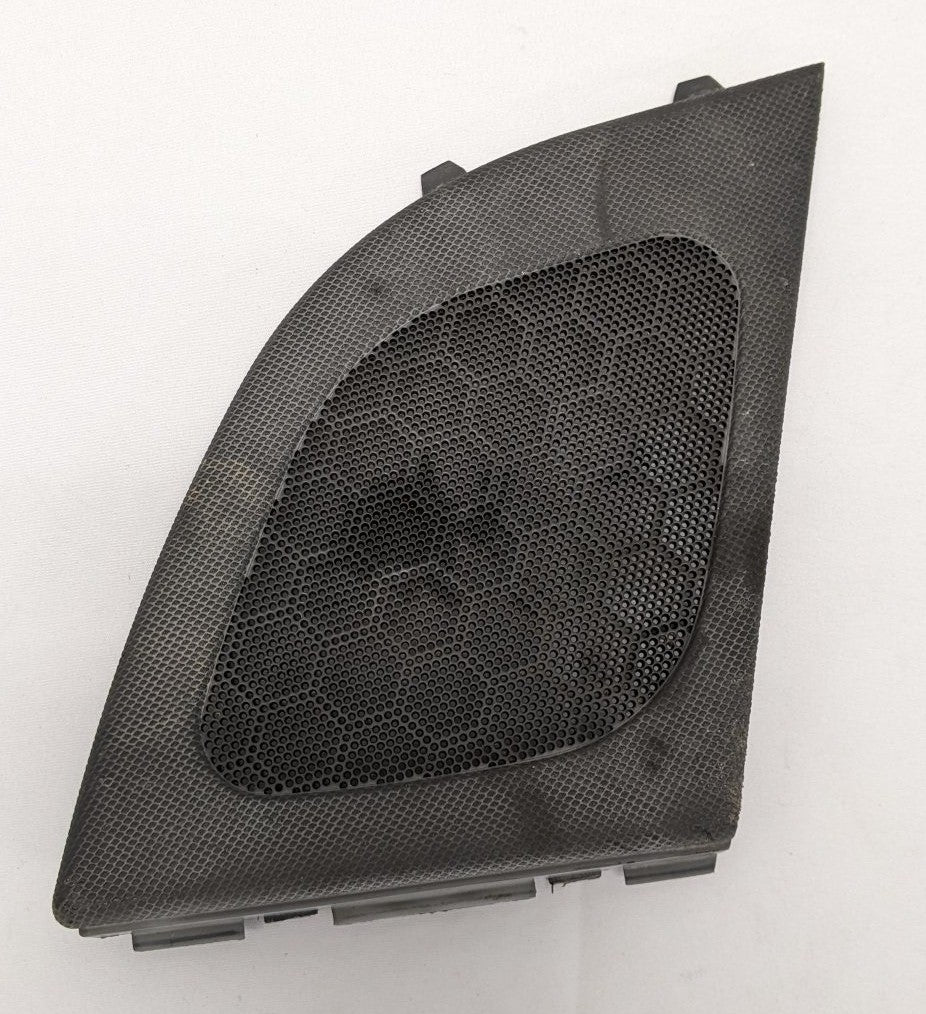 Used Freightliner Cascadia Left-Hand Door Speaker Grill - P/N 16915387