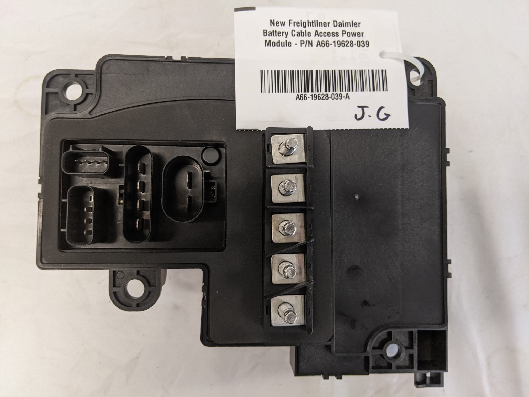 New Freightliner Daimler Battery Cable Access Power Module - P/N A66-19628-039 (10168282906940)