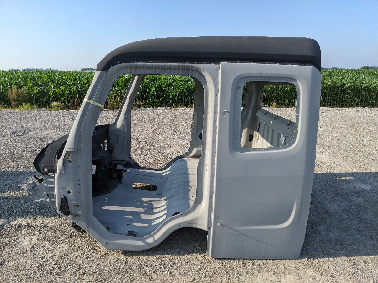 Freightliner M2 Extended Cab 2-Door #5