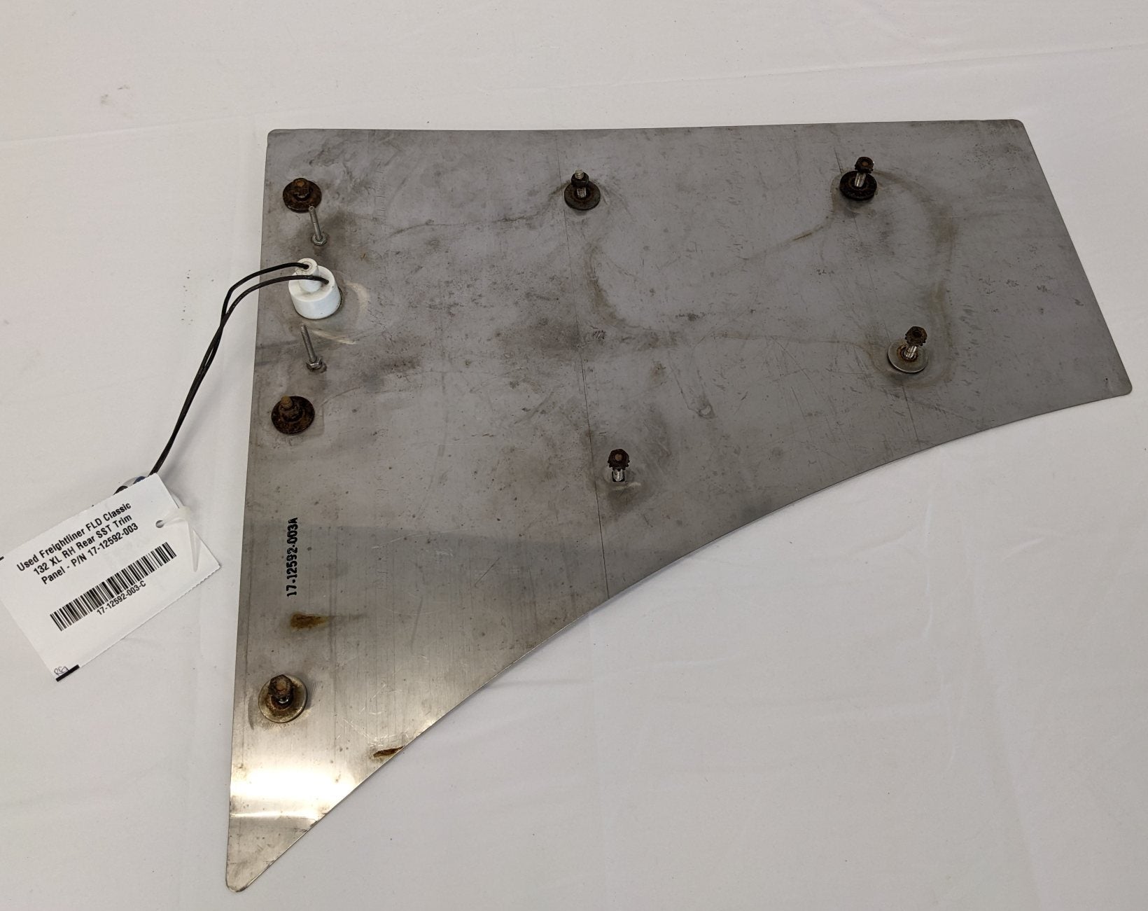 Used Freightliner FLD Classic 132 XL RH Rear SST Trim Panel - P/N 17-12592-003 (10089926983996)