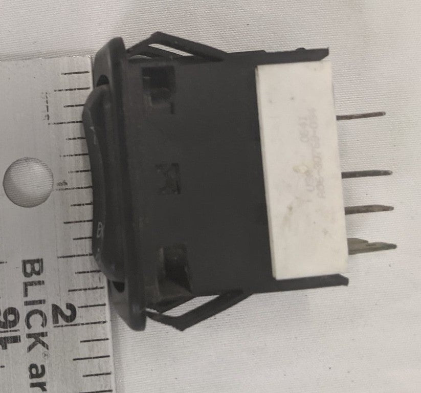 Used Freightliner Dome Light Rocker Switch - P/N A06-30769-084