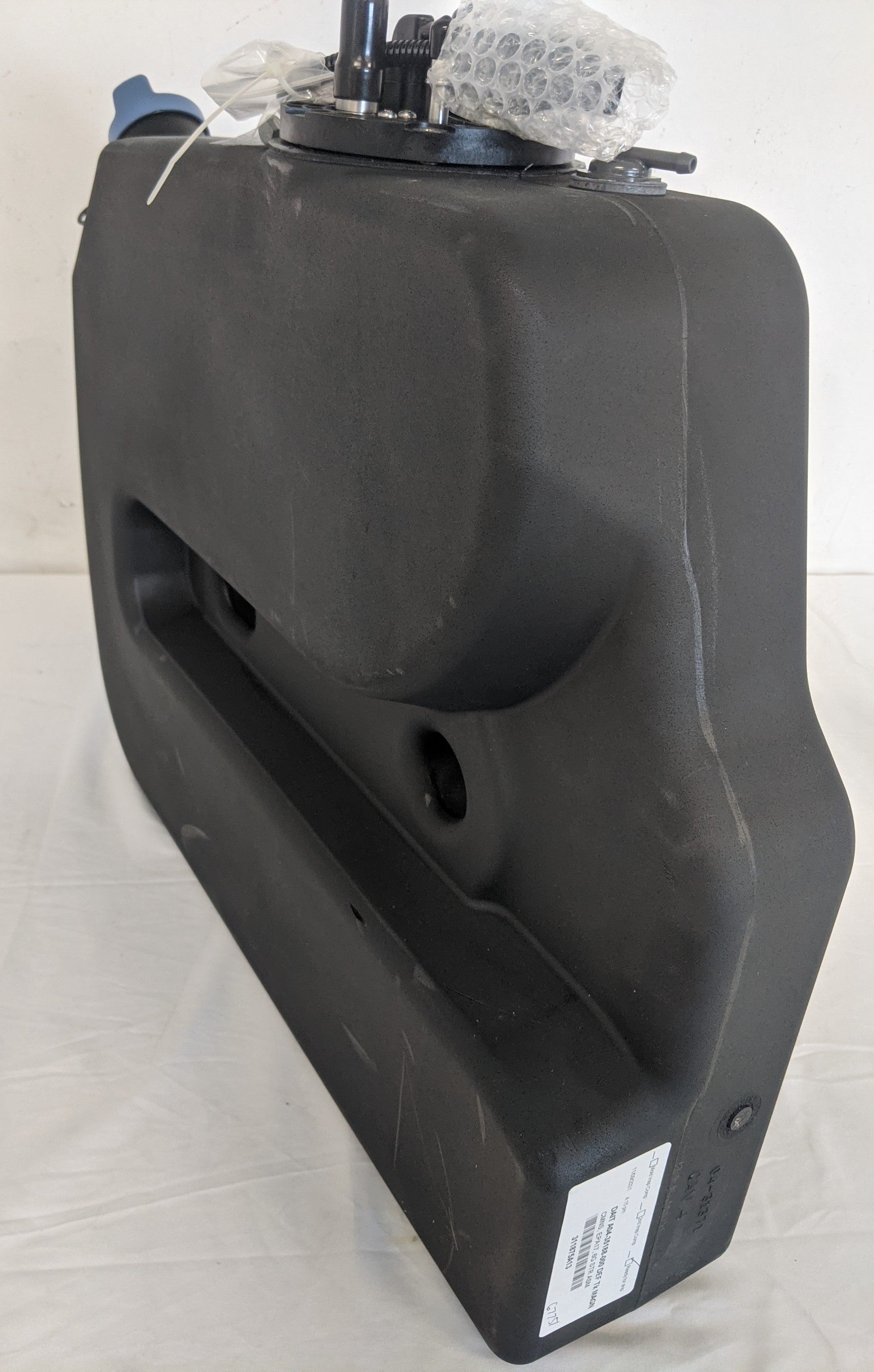 New FTL 6-Gallon DEF Tank 04-31371-000 w/ Header 04-31354-004- P/N A04-35188-002