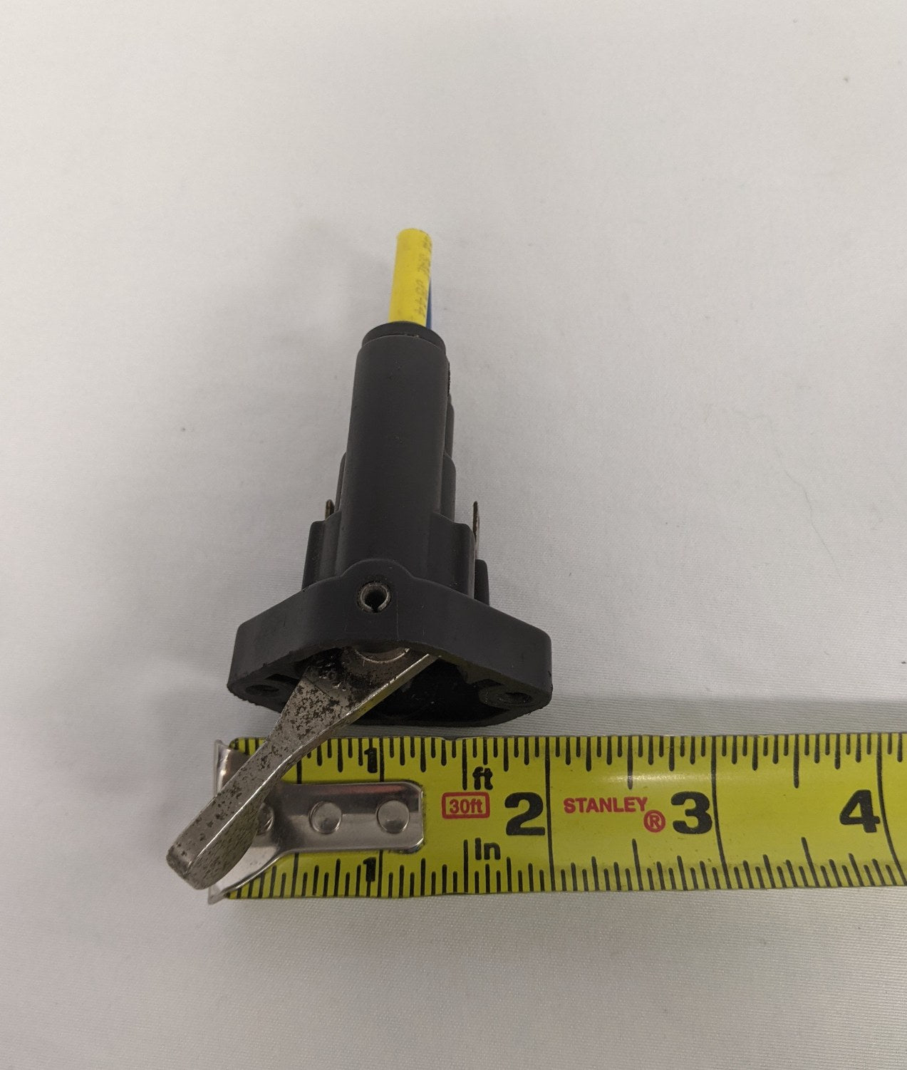 Used Freightliner Electric Air Toggle Control Valve - P/N GTD 3220 1 (10011616215356)