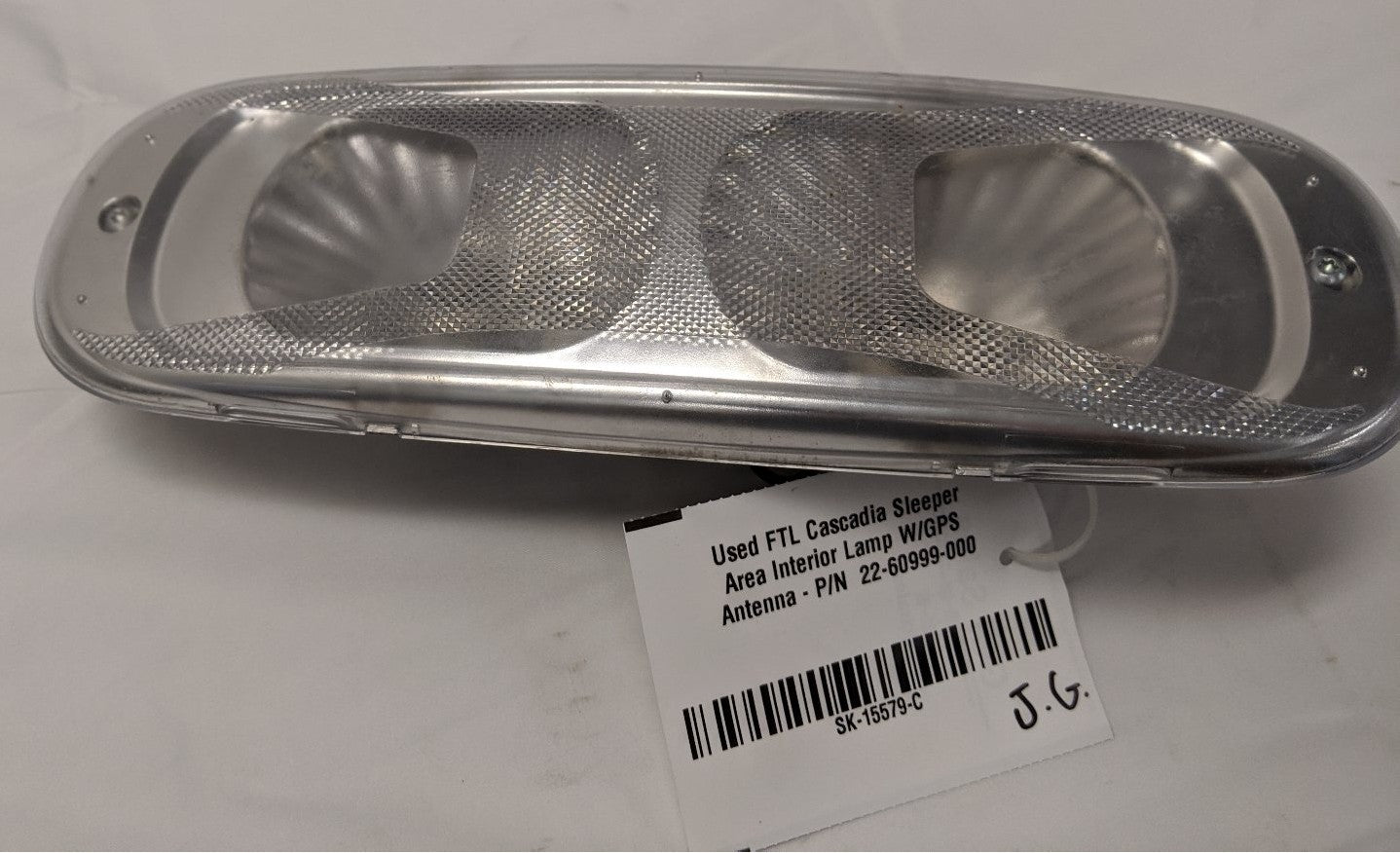 Freightliner Cascadia Sleeper Area Interior Lamp (22-60999-000) - Used