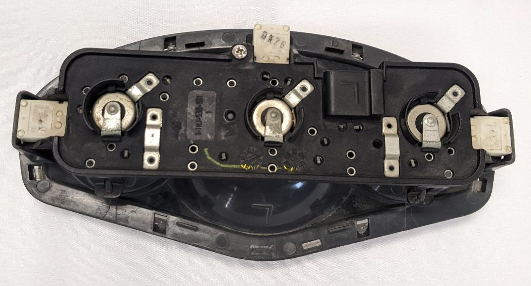 Freightliner Cascadia P3 LH Upper Console Dome Light w/ Bulbs - P/N 22-60997-000