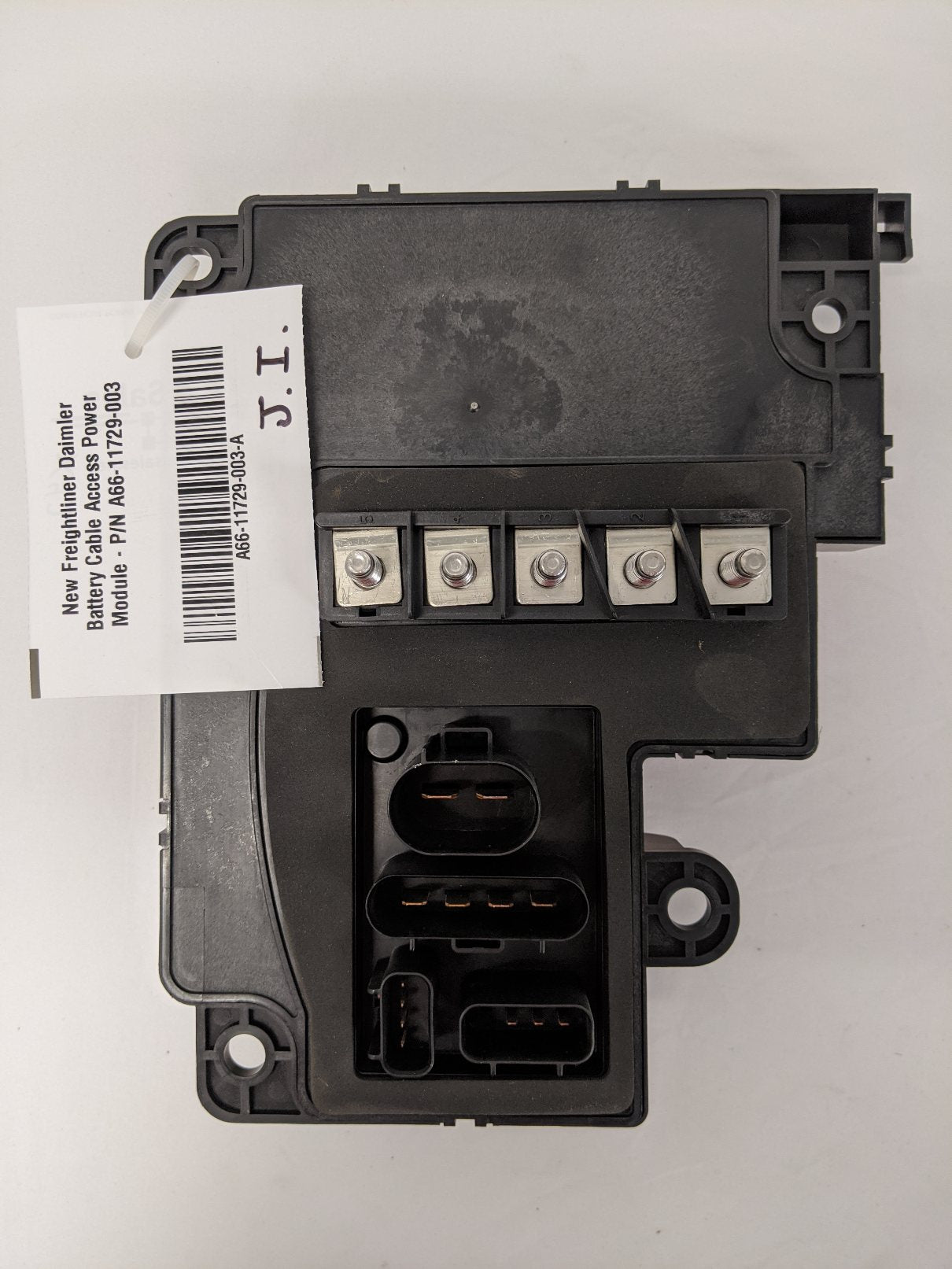 New Freightliner Daimler Battery Cable Access Power Module - P/N A66-11729-003 (10173120676156)