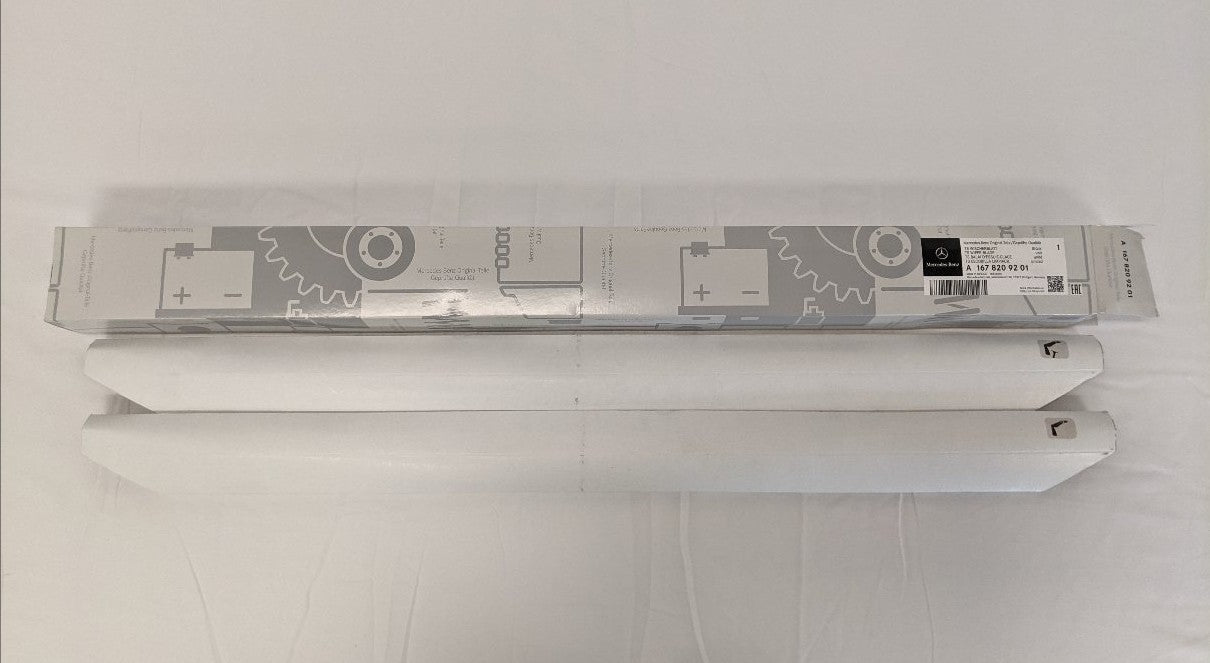 New Mercedes-Benz Wiper Blade Set - P/N 167 820 92 01 (10154172842300)