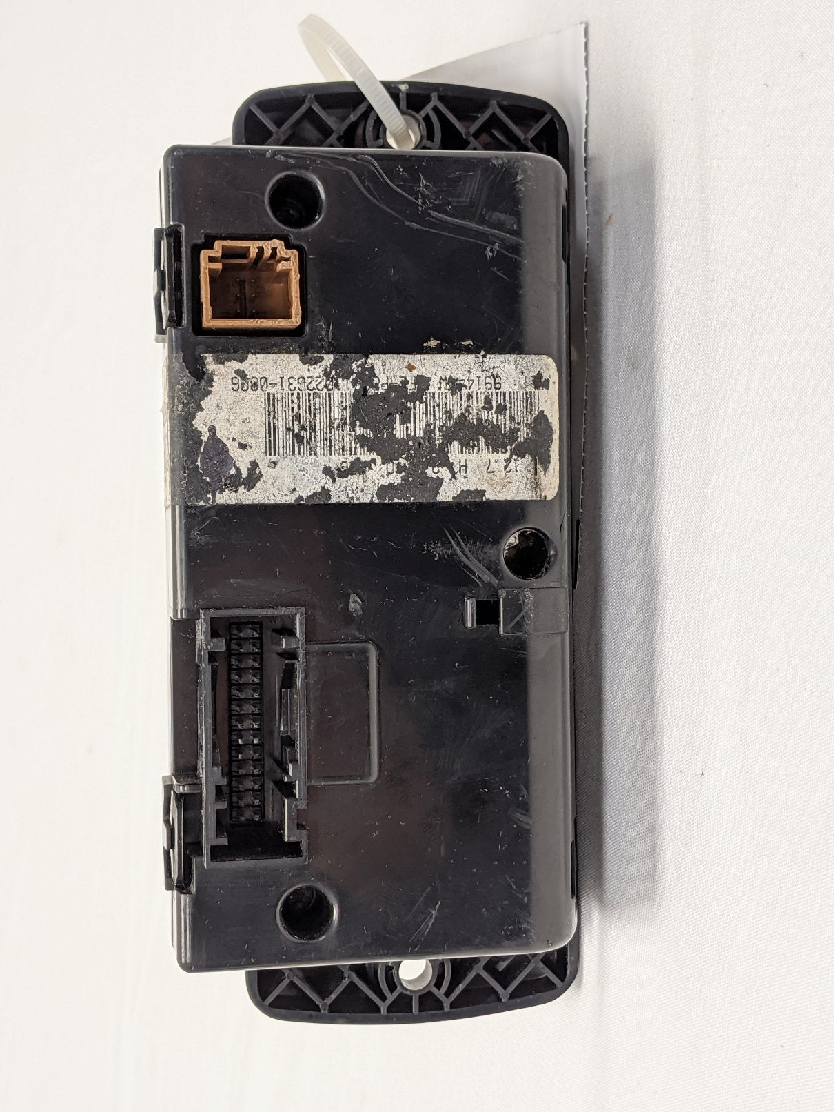 Used Freightliner Cascadia HVAC Auxiliary Control Unit - P/N  A22-60669-002