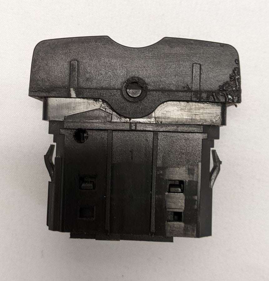 Freightliner Cascadia P3 Utility Lamp Rocker Switch A06-53782-003