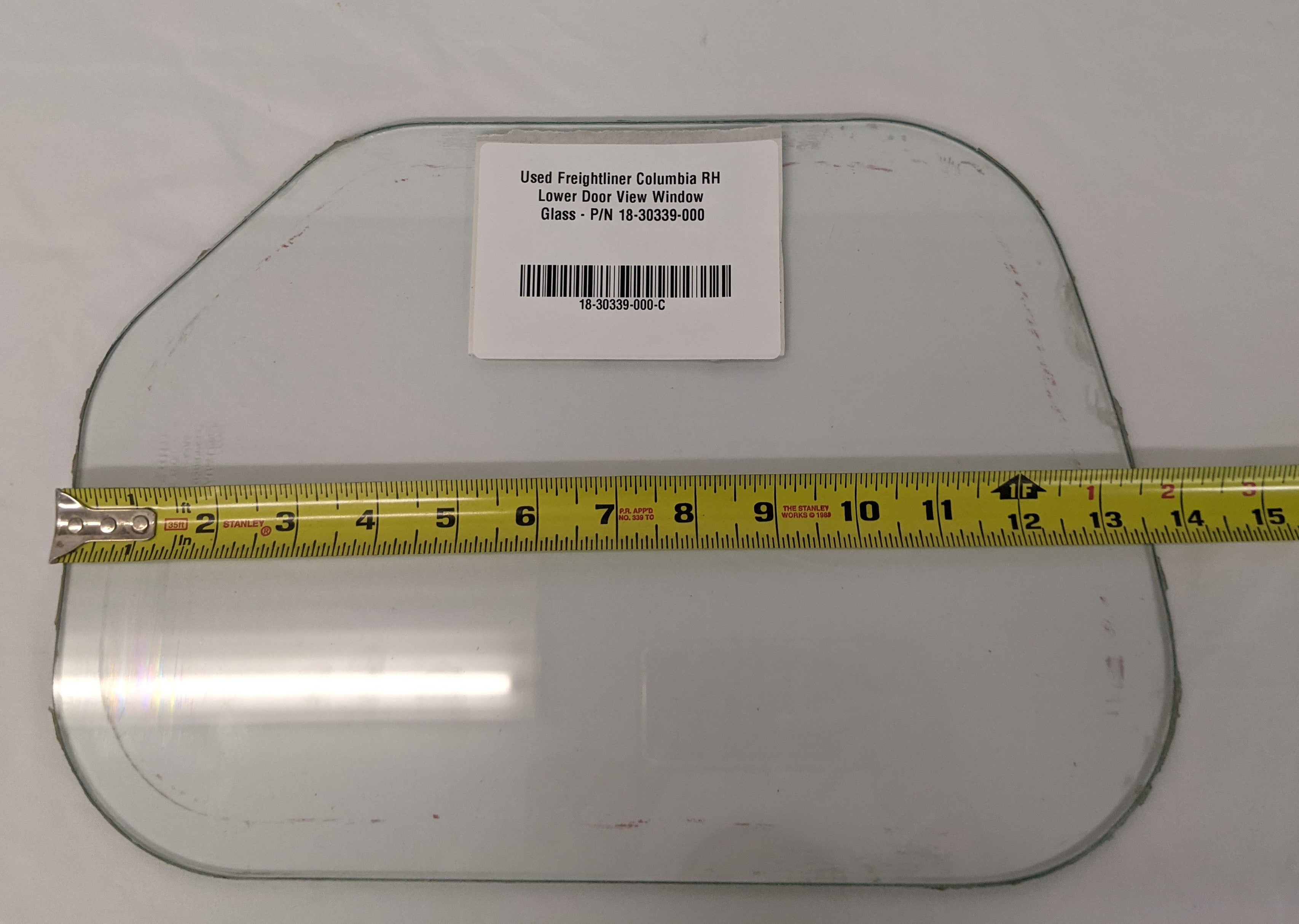 Used Freightliner Columbia RH Lower Door View Window Glass - P/N 18-30339-000 (10114317386044)