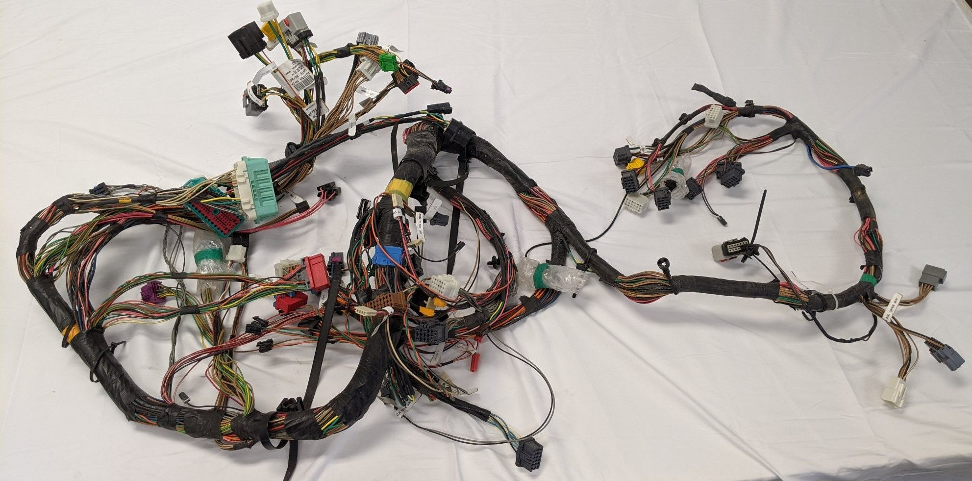 Freightliner Cascadia P3 Dash Commodity Wiring Harness - P/N S67-00003-519