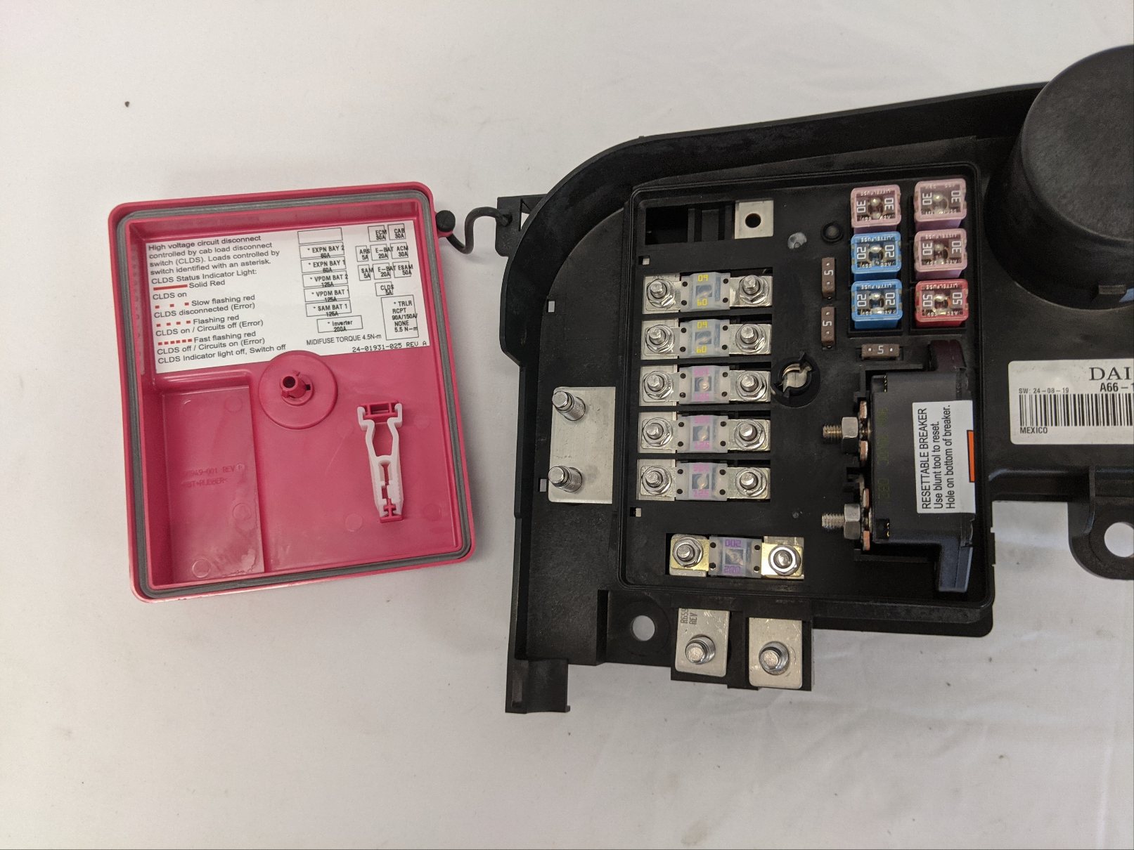 New Freightliner Daimler Battery Cable Access Power Module - P/N A66-19628-047 (10171319124284)