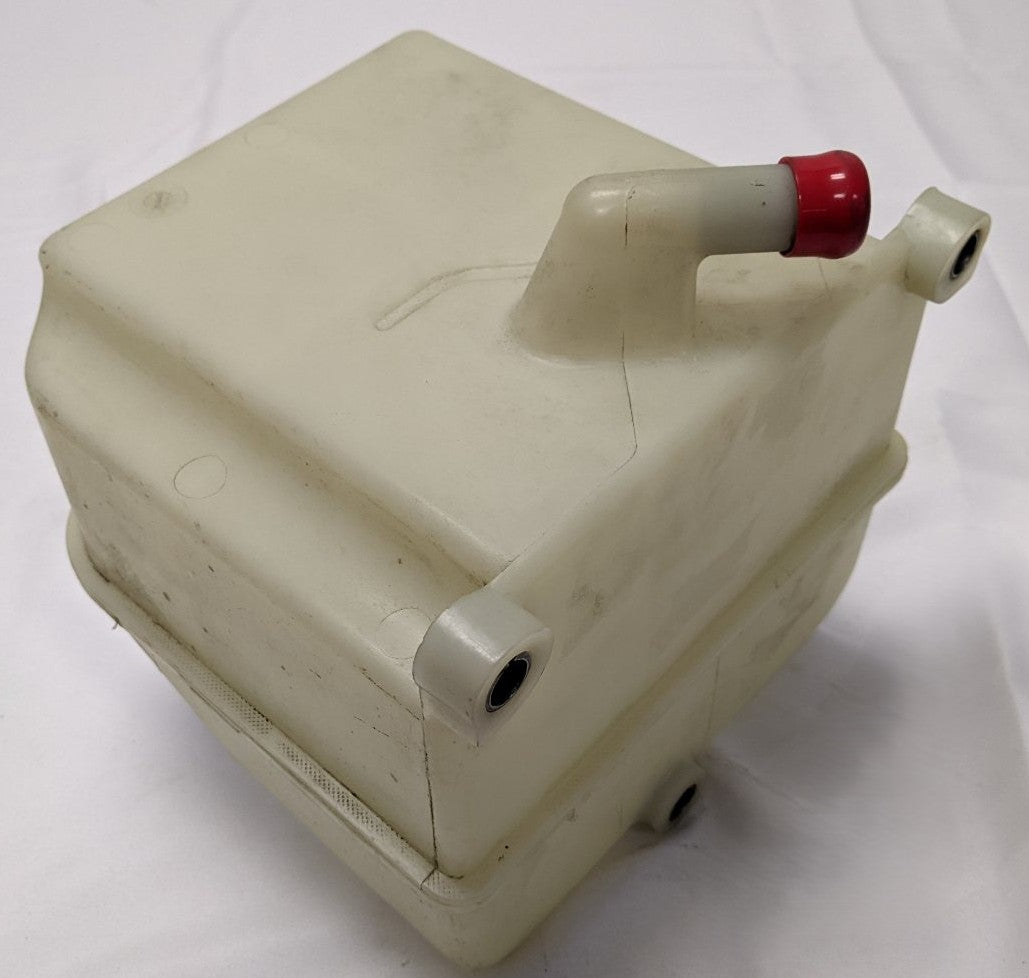 Freightliner 4-Qt Power Steering Fluid Reservoir | A14-19454-000