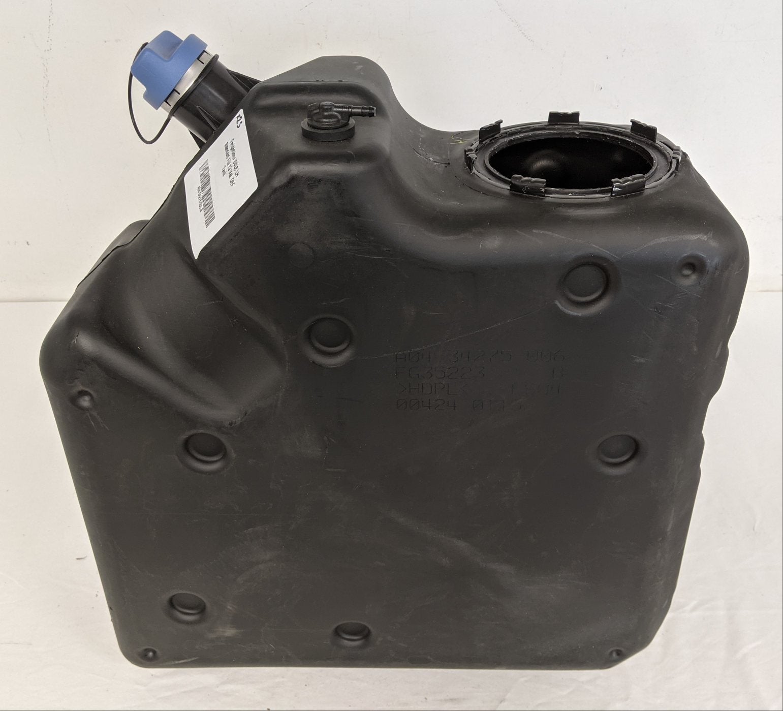 Freightliner LH 13 Gal. DEF Tank - P/N A04-34275-006 & Header - P/N 04-33656-000 (9892543824188)