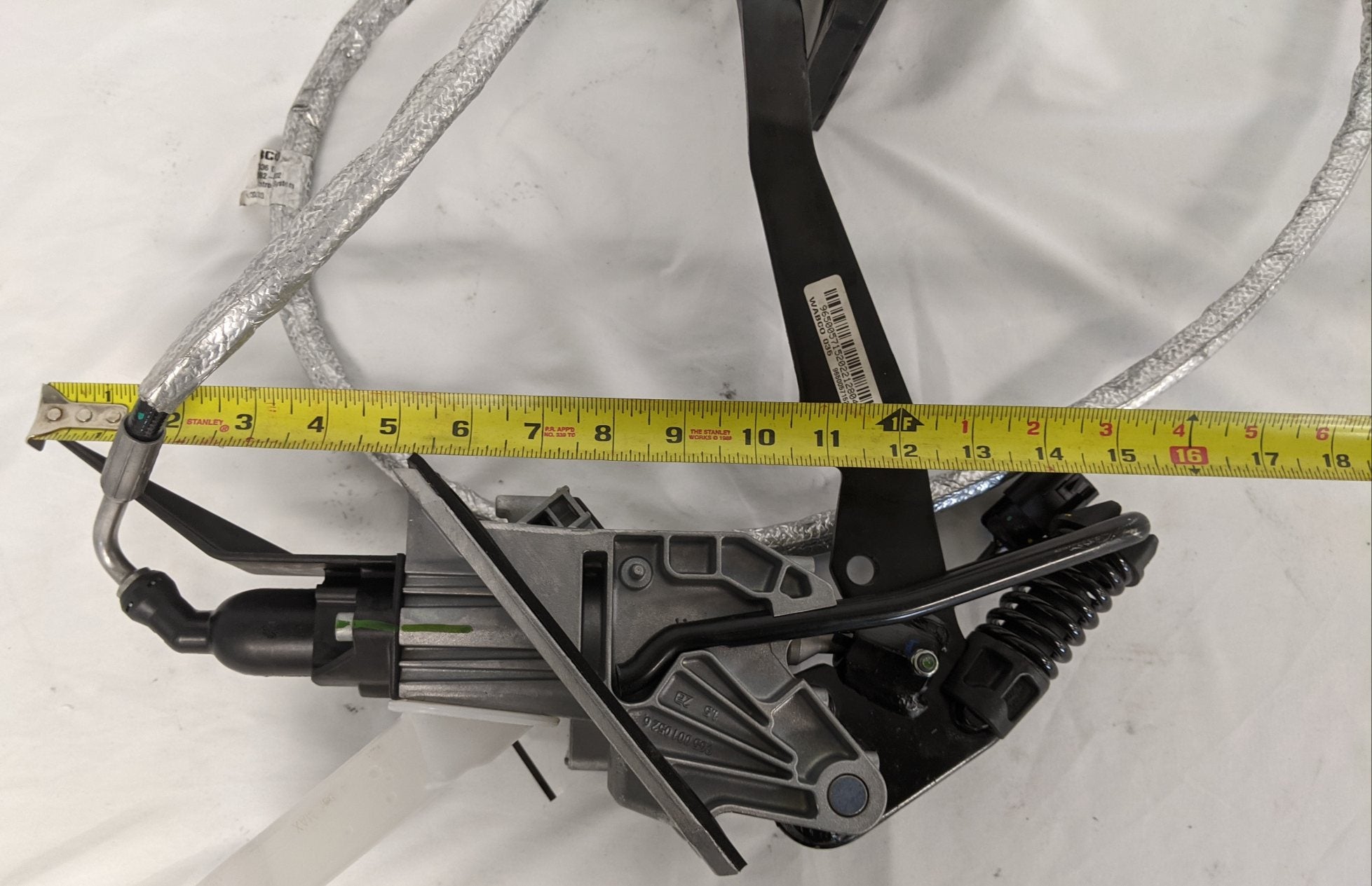 New Wabco 2.4M Nonsync Hydraulic Clutch Pedal Assembly - P/N  A02-14082-002 (10118331597116)