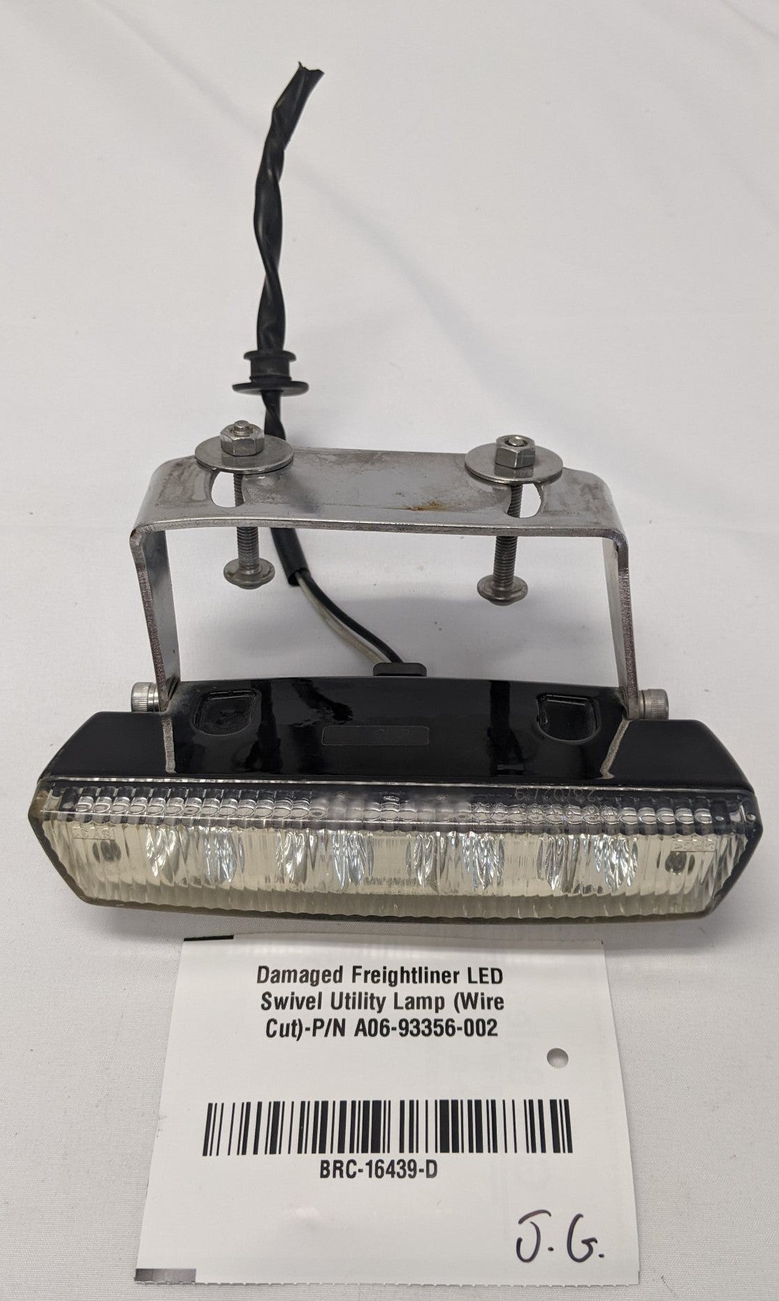 Freightliner LED Swivel Utility Light (Wire Cut) | A06-93356-002