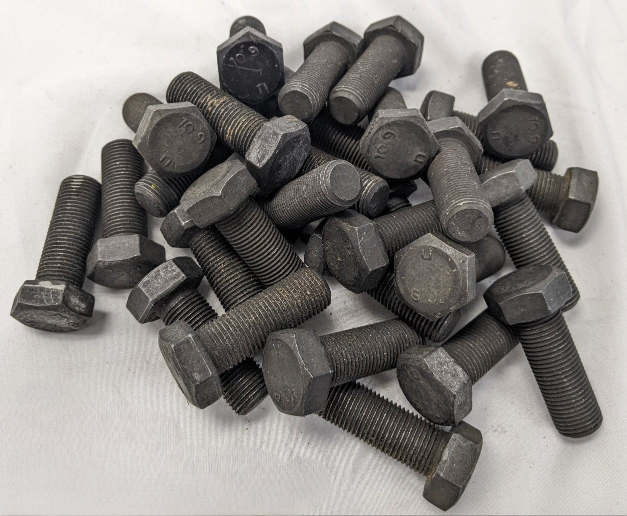 *Lot of 30* New M16-1.5mm x 45mm Fully Threaded Grade 10.9 Steel Hex Bolts