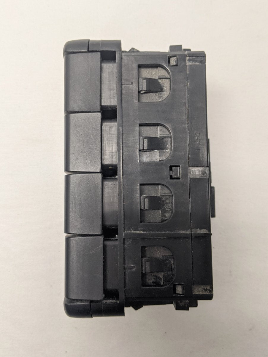 Freightliner Cascadia P3 Sleeper Cab Switch Panel -  P/N A06-60973-000