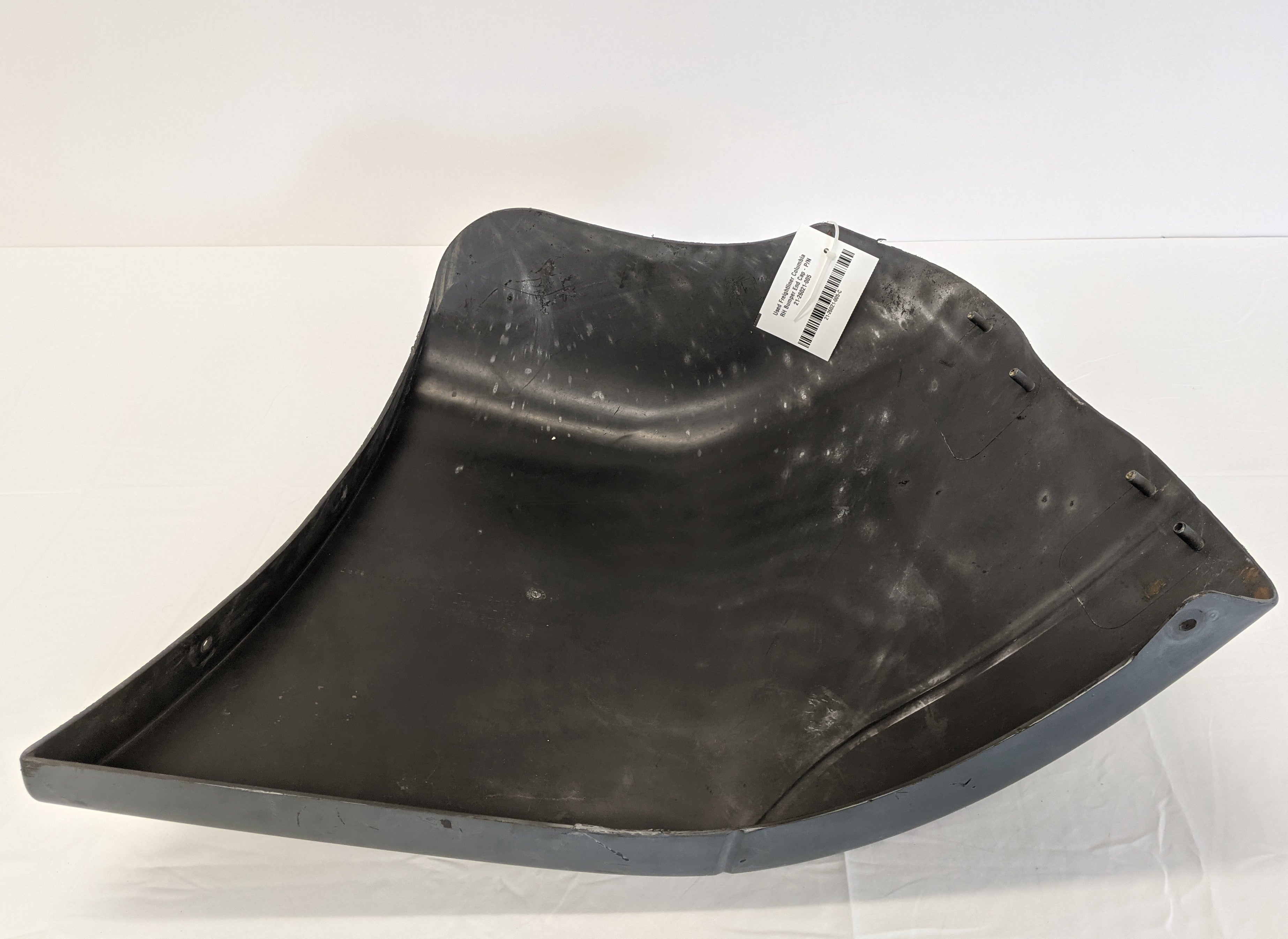 Used Freightliner Columbia RH Bumper End Cap - P/N 21-26021-005 (3939549478998)