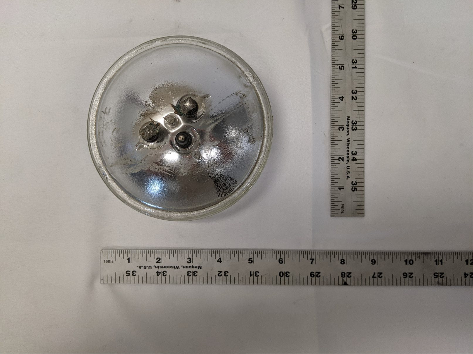 Wagner 28V Sealed Beam Halogen Light Bulb - P/N H4880
