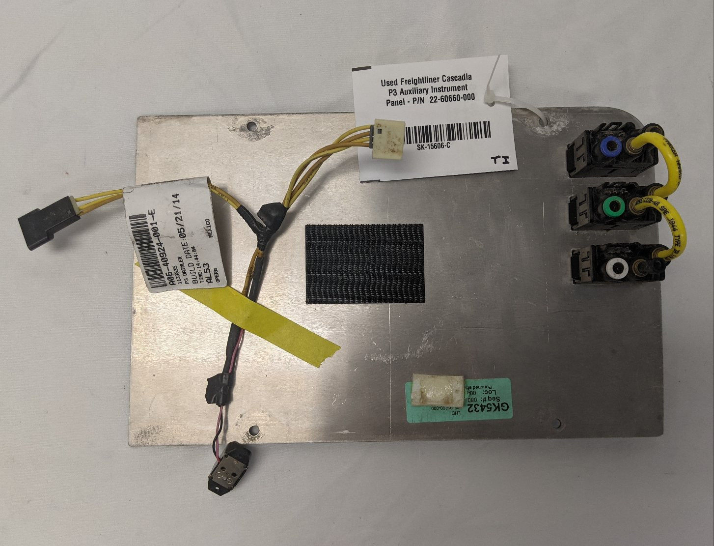 Used Freightliner Cascadia P3 Auxiliary Instrument Panel - P/N  22-60660-000