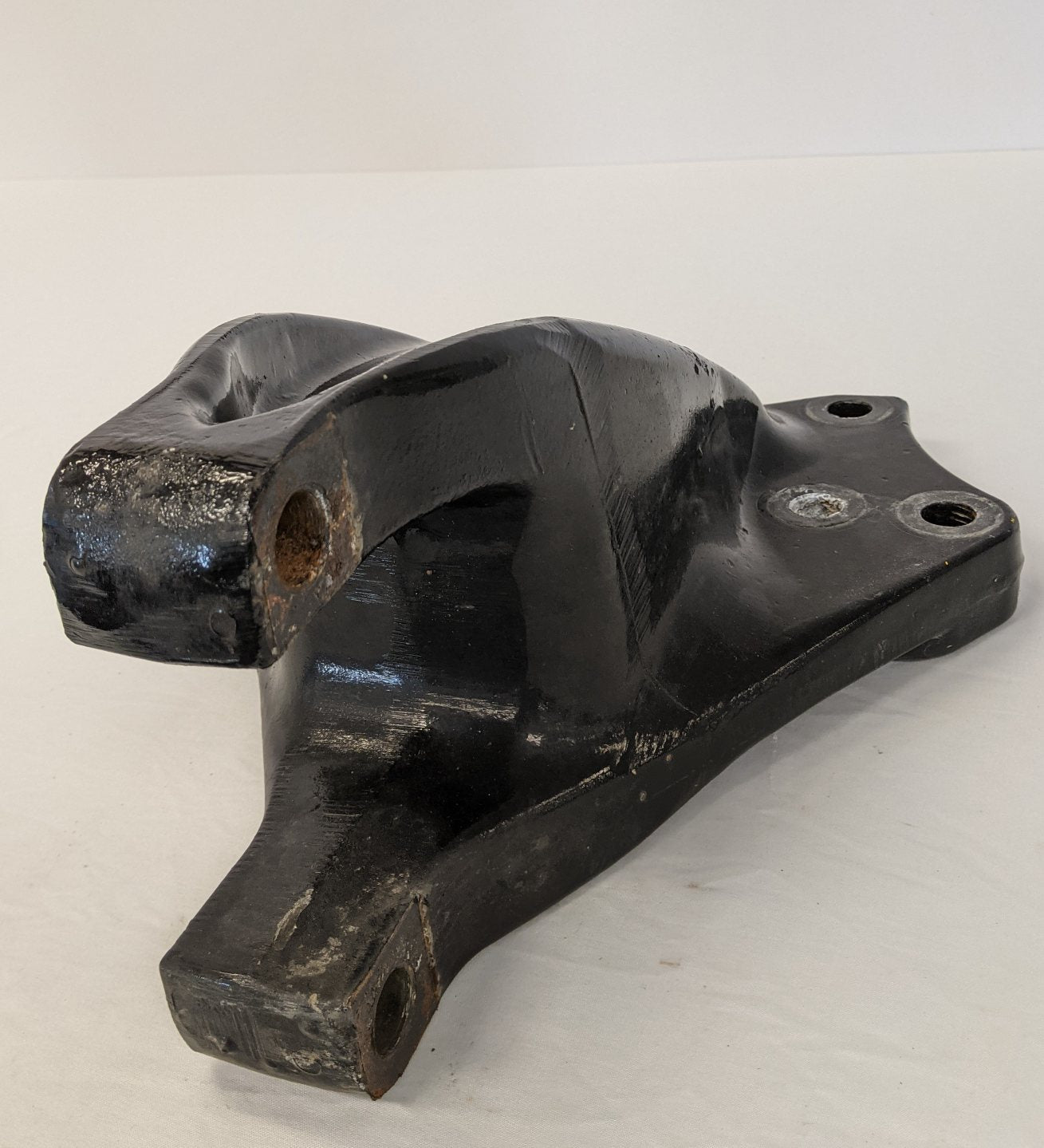 Used Freightliner Cascadia P3 Airliner Spring Hanger Bracket - P/N 16-14031-001 (10092260294972)