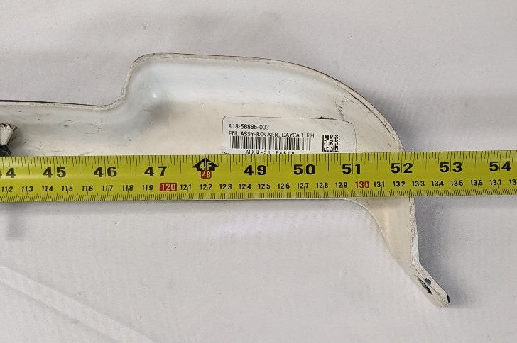 Freightliner Cascadia Day Cab RH Rocker Panel A18-58886-003 (Used)