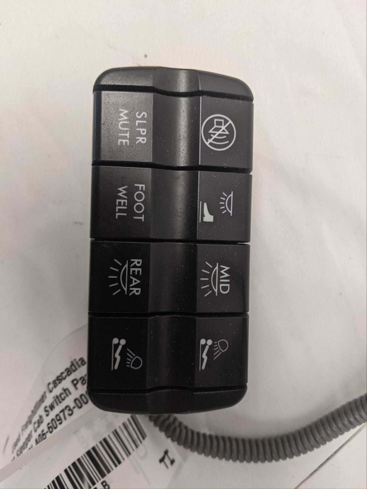 Freightliner Cascadia P3 Sleeper Cab Switch Panel  -  P/N  A06-60973-000