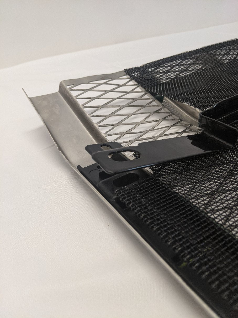 Western Star Chrome Radiator Mounted Grille | A17-22061-001