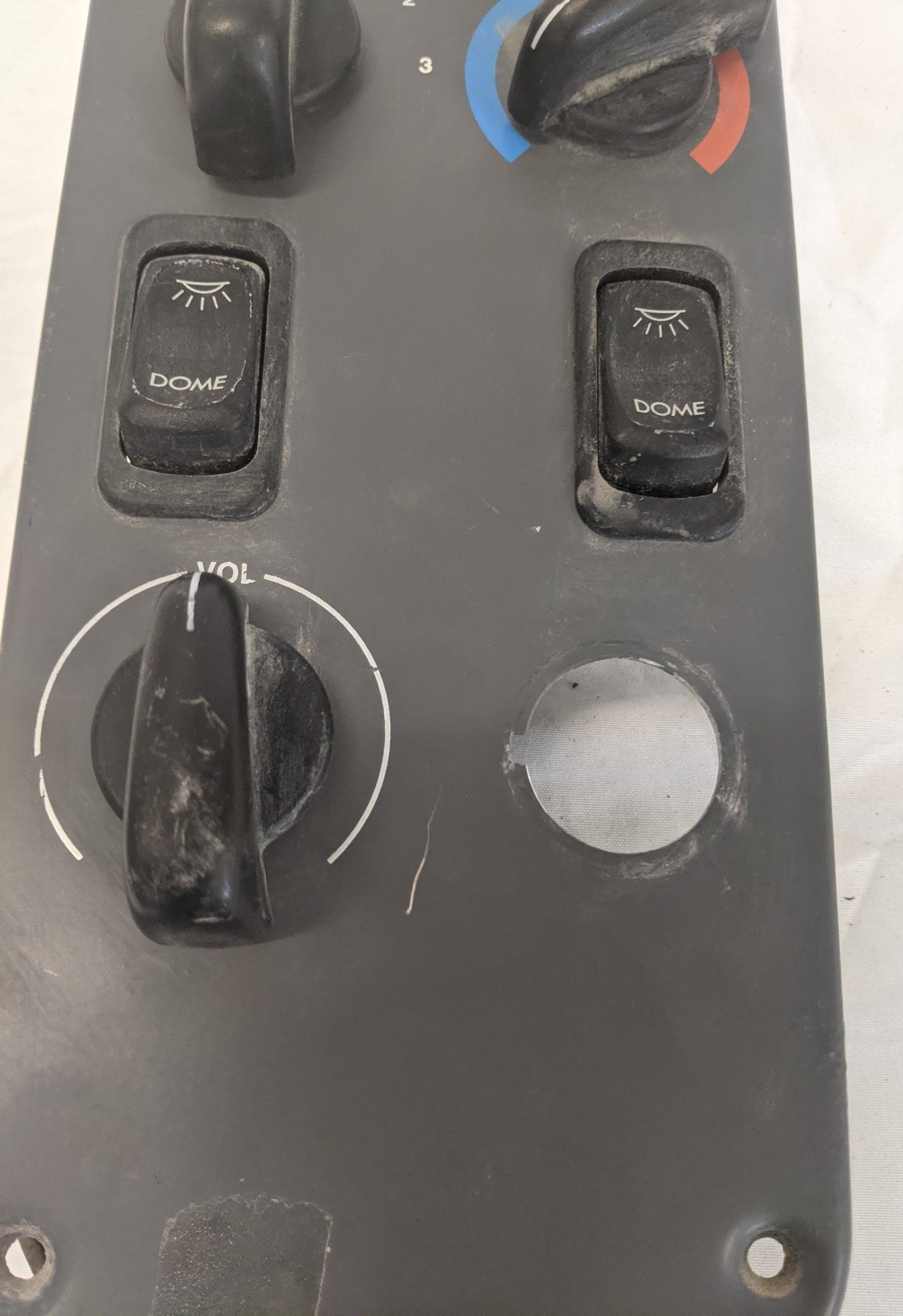 Used Freightliner Columbia Sleeper Cab Control Panel - P/N 22-46623-004
