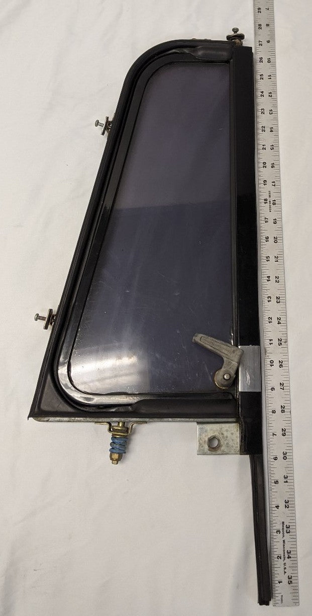 Used Freightliner FLD Classic RH Tinted Vent Window - P/N A18-17428-007