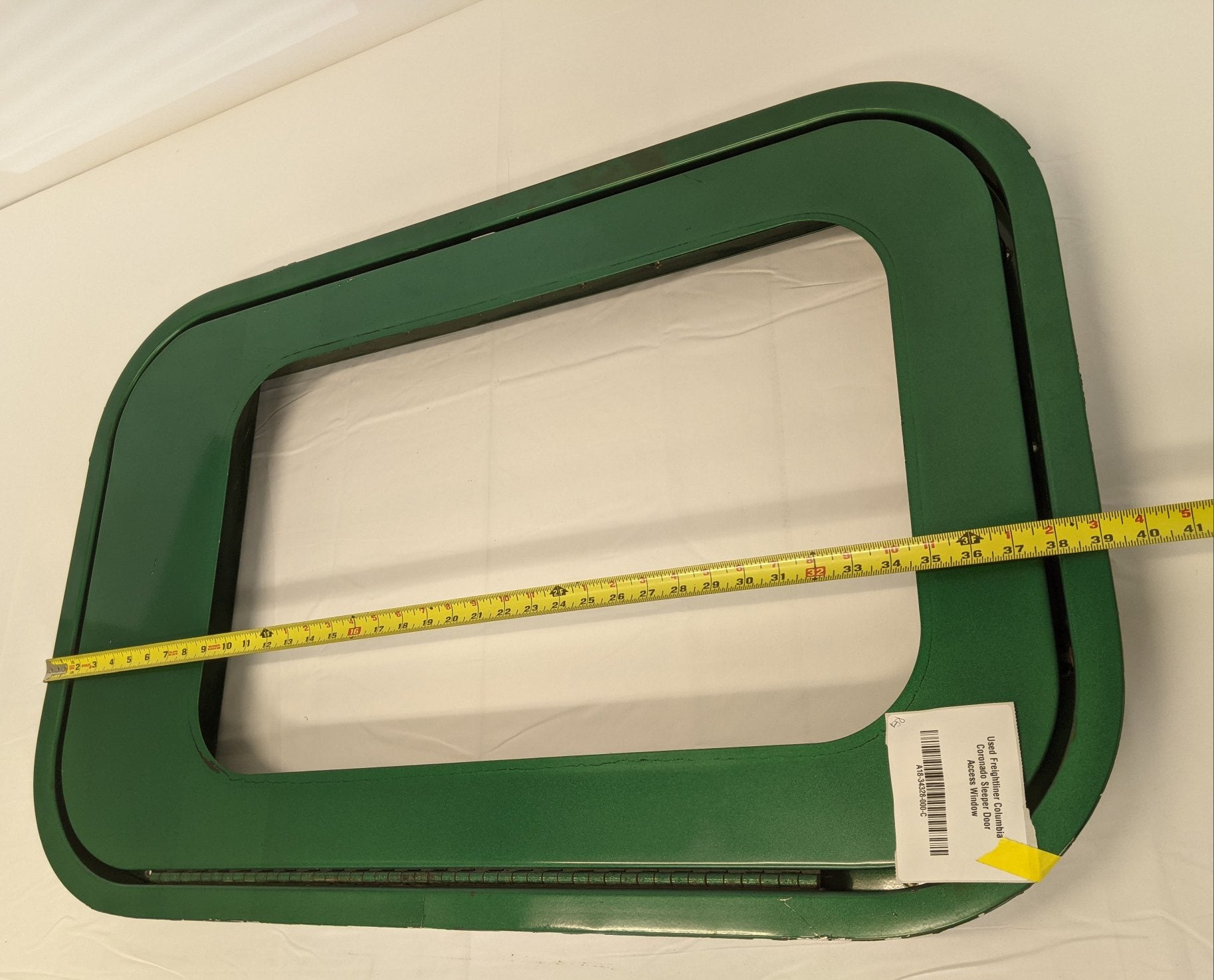 Freightliner Sleeper Door Access Window (A18-34328-000) - Used