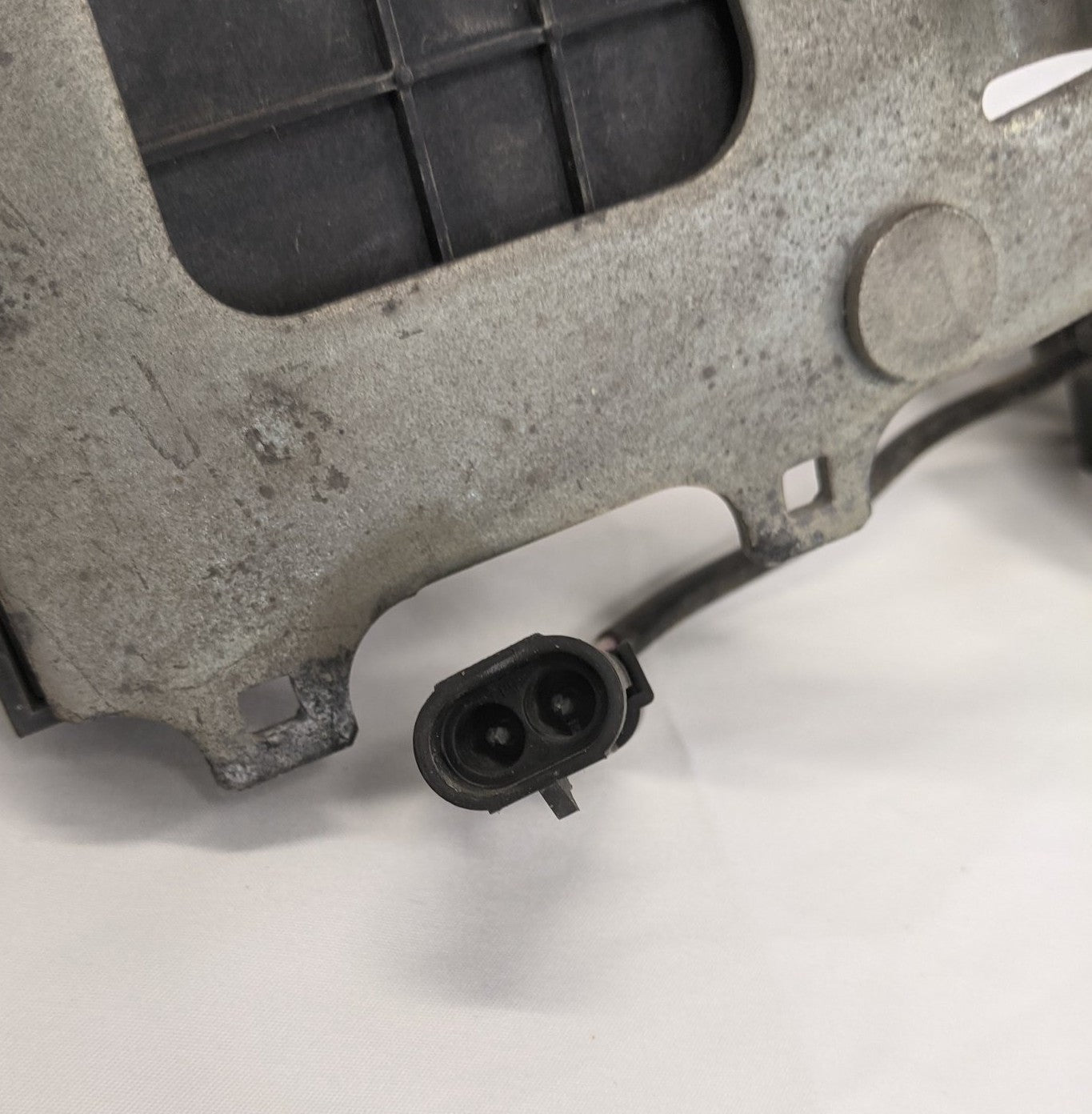 Used Freightliner Cascadia P3 PNDB Power Module & Bracket - P/N A66-03714-009