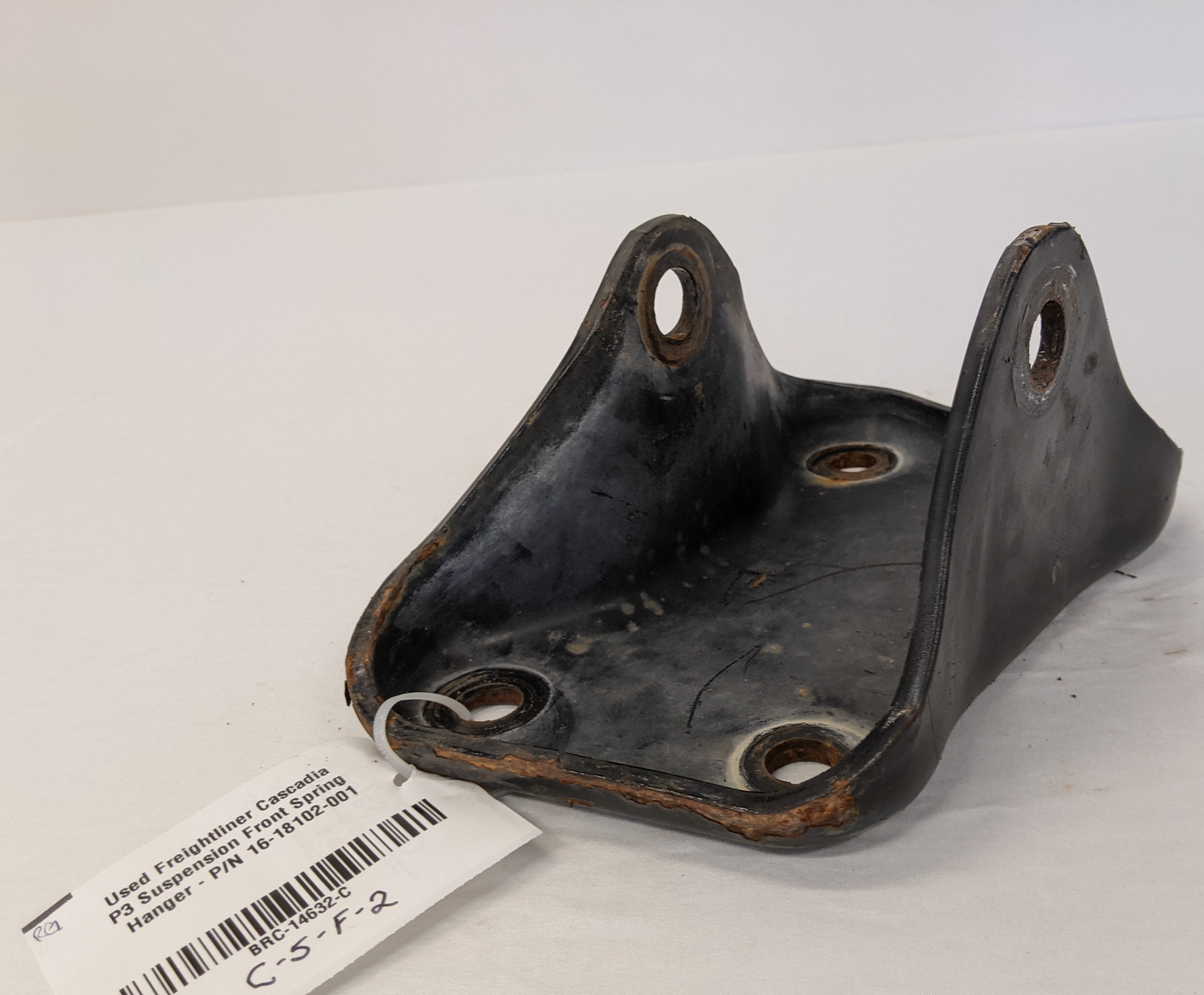 Used Freightliner Cascadia P3 Suspension Front Spring Hanger - P/N 16-18102-001 (10094980170044)