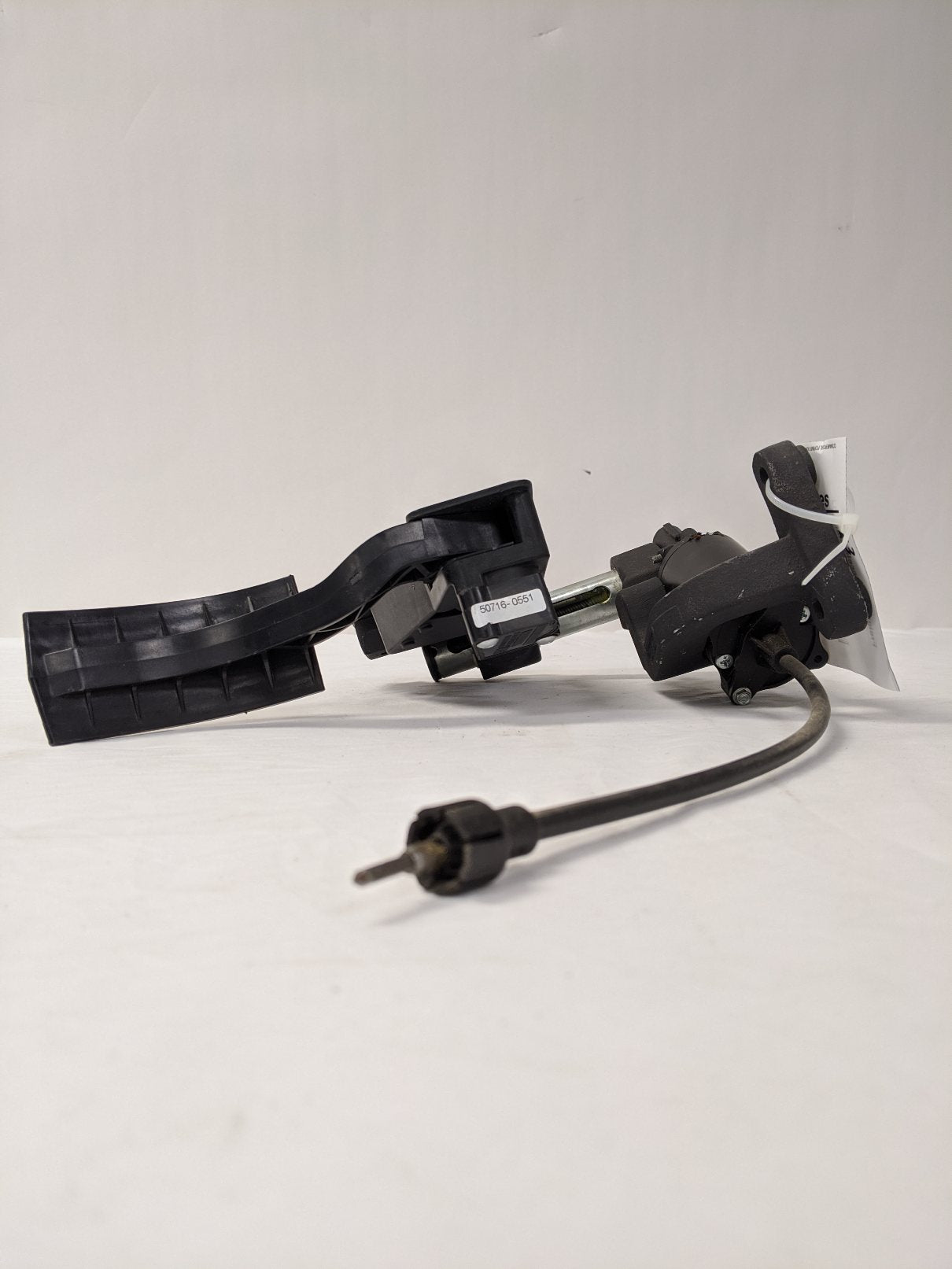 Freightliner Accelerator ADJ Pedal Assy - P/N  A01-34001-000